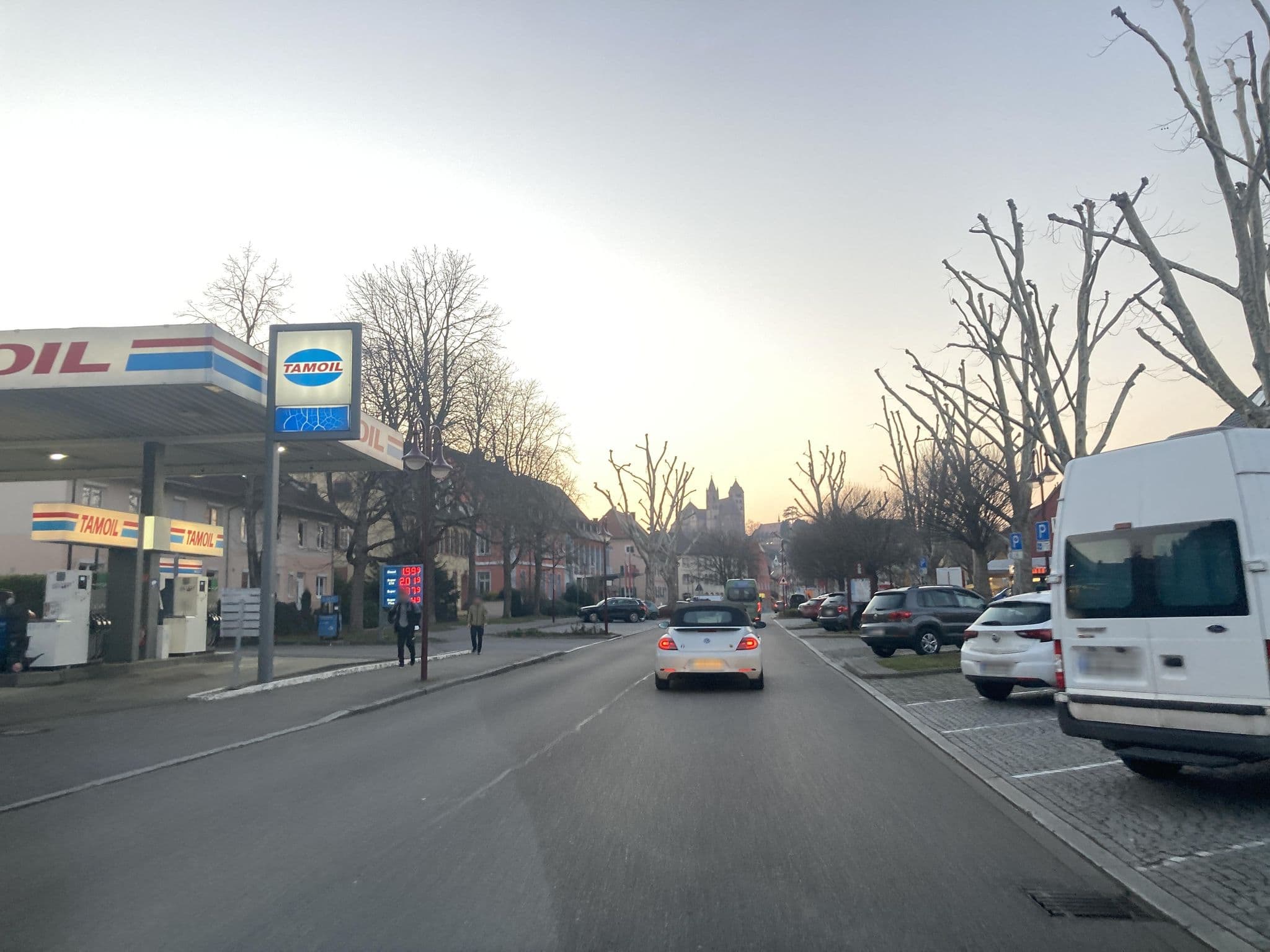 Street view near Breisacher Hof, Volgelsheim — © tasmaniadevil (CC BY-SA · Mapillary)
