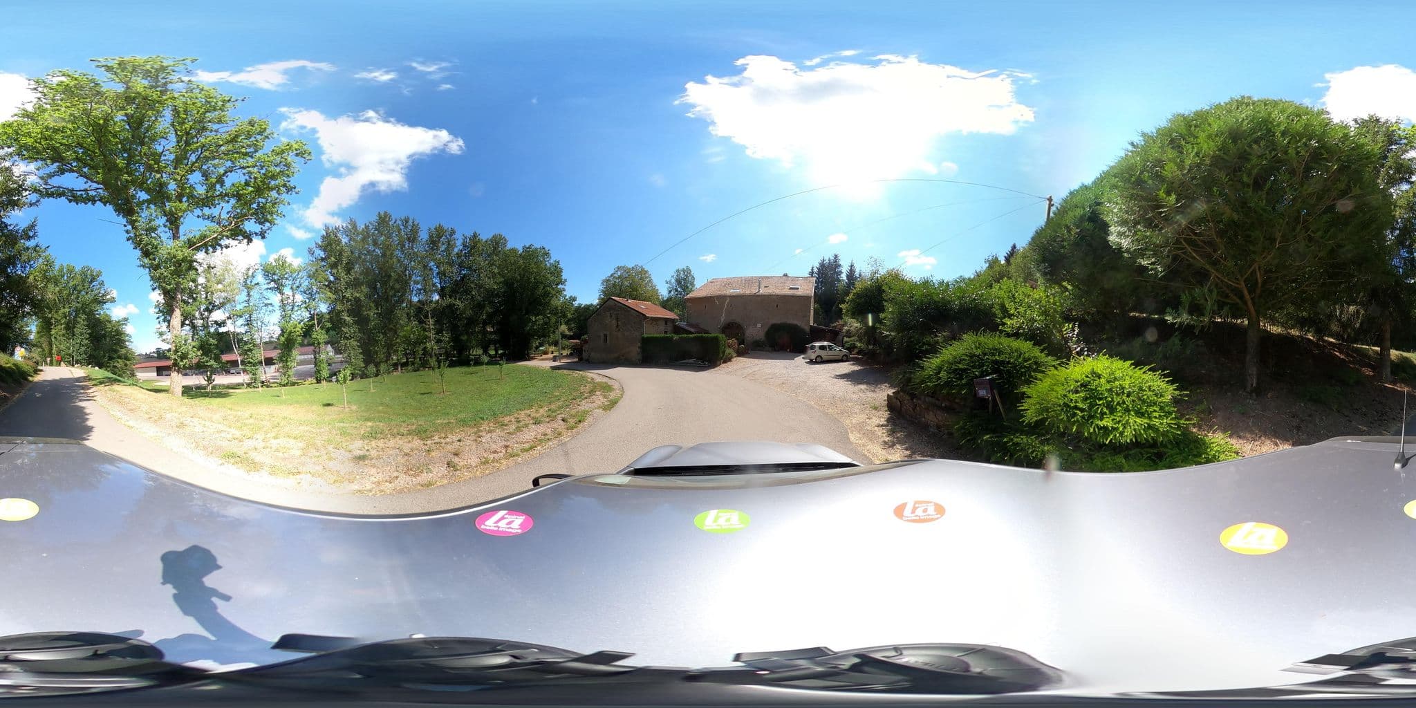 Street view near Chambres d'hôtes la Charmante, Uzemain — © andrianjakavah (CC BY-SA · Mapillary)