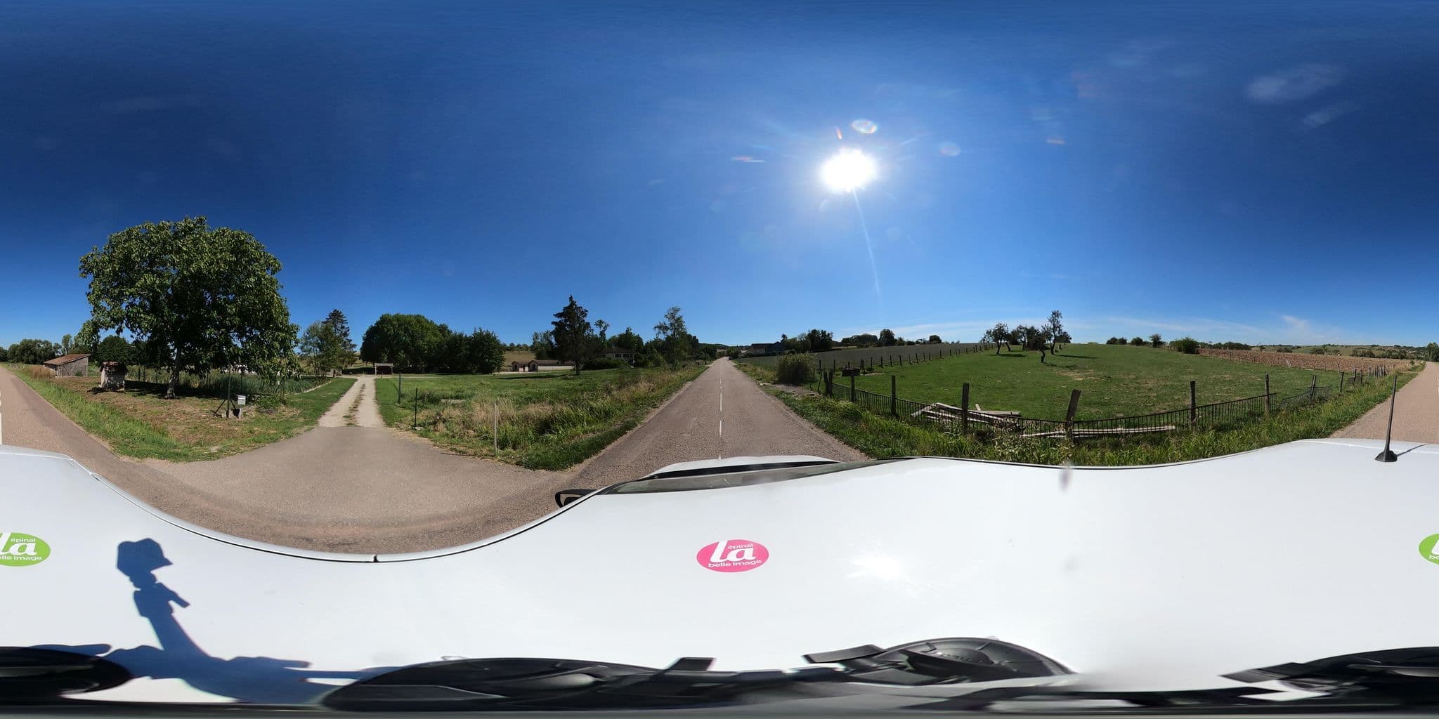 Street view near Maison et nature, Charmes — © andrianjakavah (CC BY-SA · Mapillary)