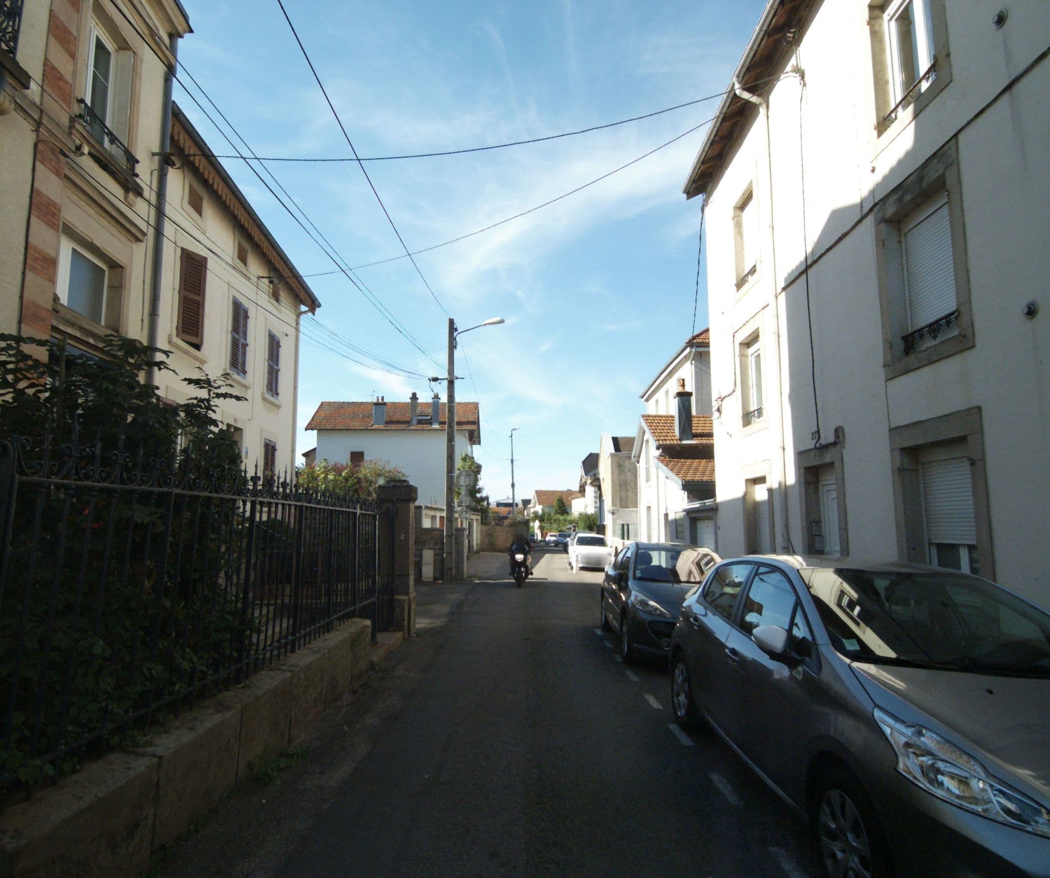 Street view near La Halte Des Princes, Chantraine — © andrianjakavah (CC BY-SA · Mapillary)