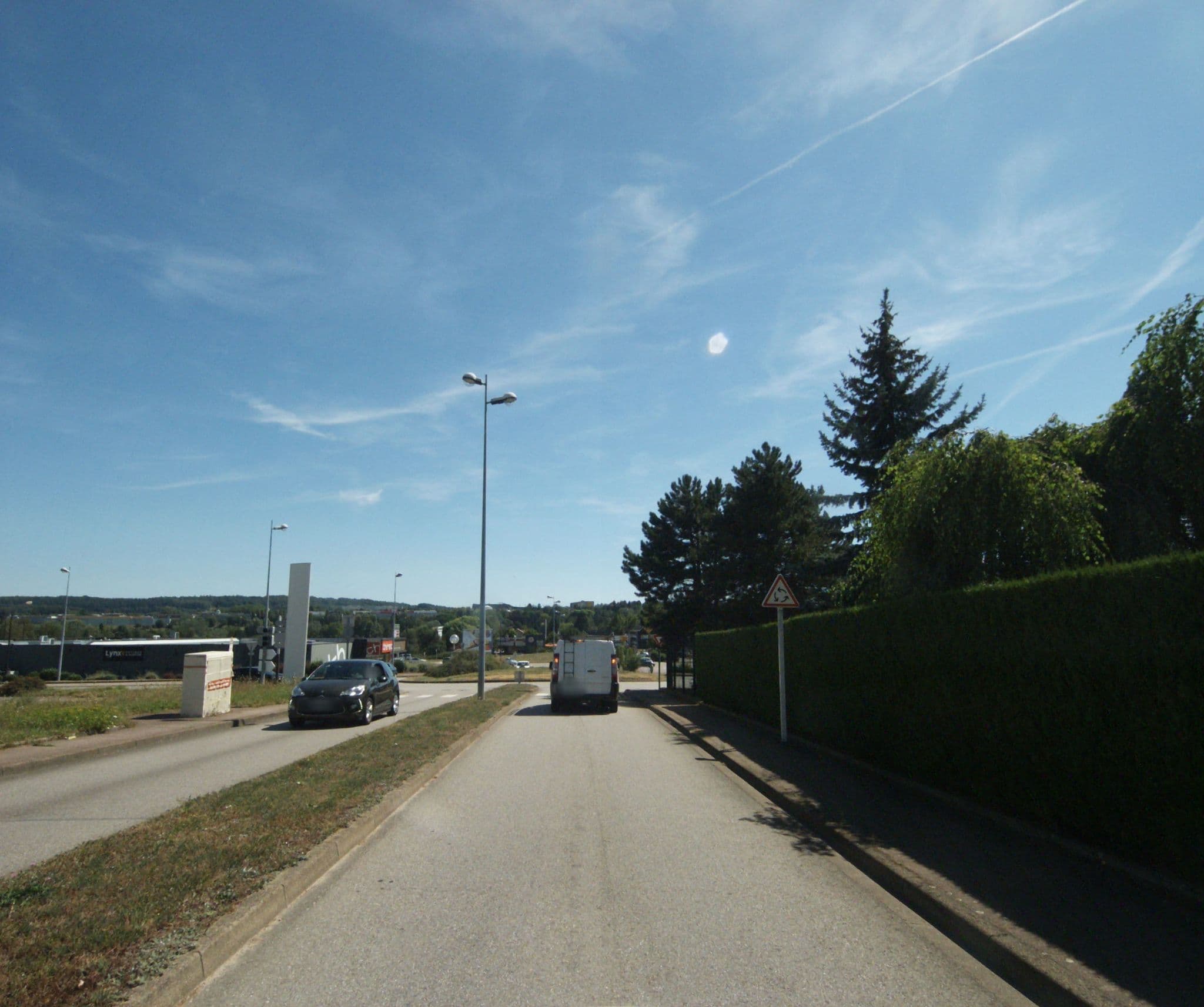 Street view near BEST WESTERN Lafayette Hôtel & Spa, Épinal — © andrianjakavah (CC BY-SA · Mapillary)