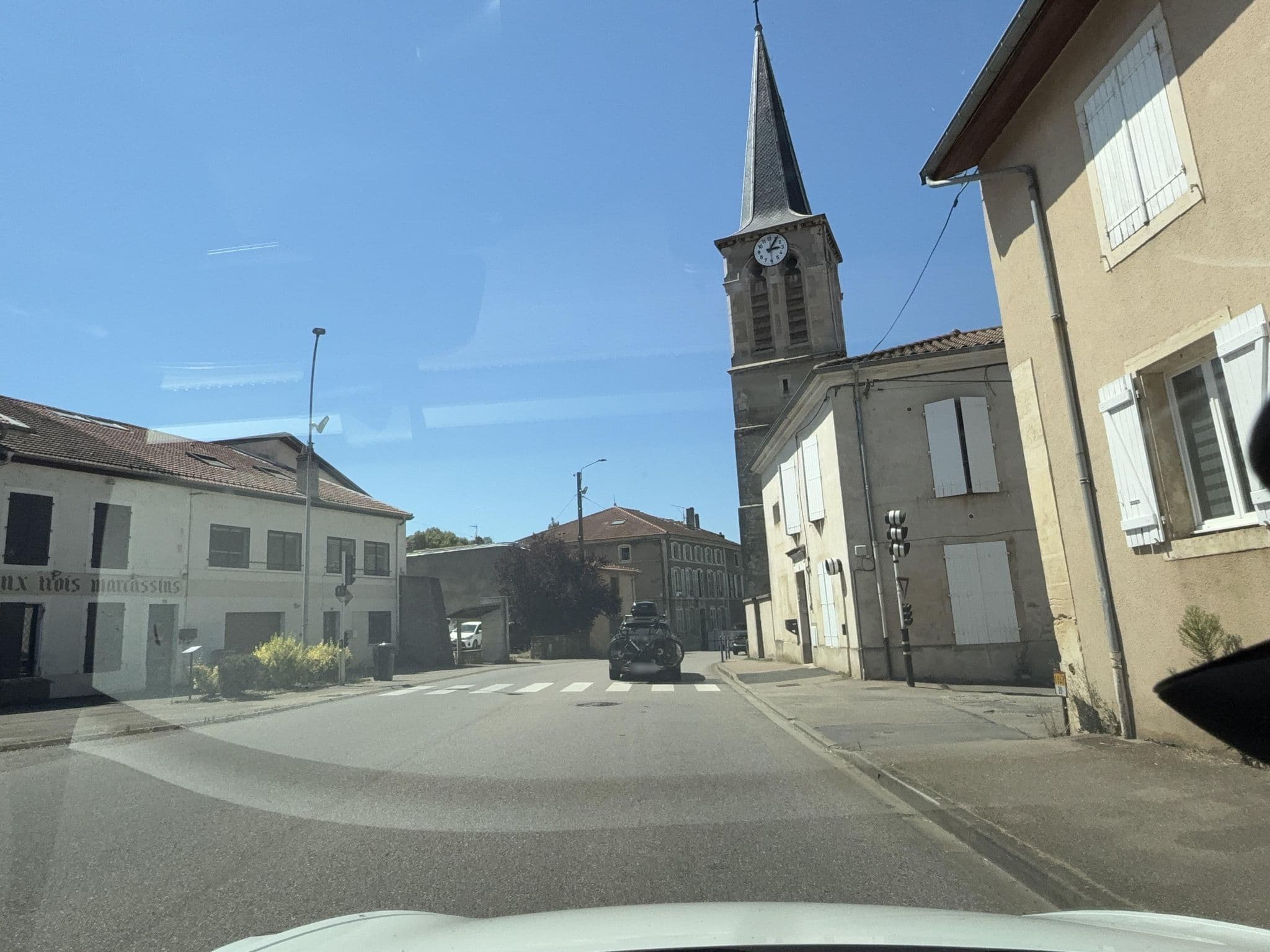 Street view near Auberge aux trois marcassins, Marbache — © ottor (CC BY-SA · Mapillary)