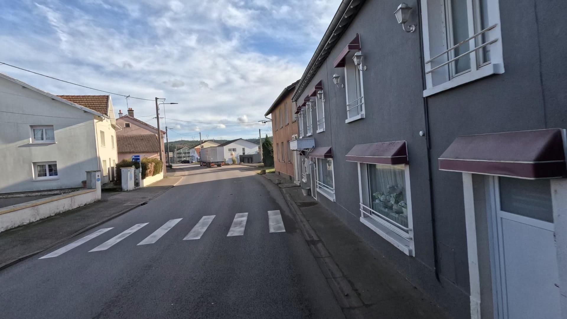 Street view near Hôtel Restaurant du Commerce, Bruyères — © bct (CC BY-SA · Mapillary)