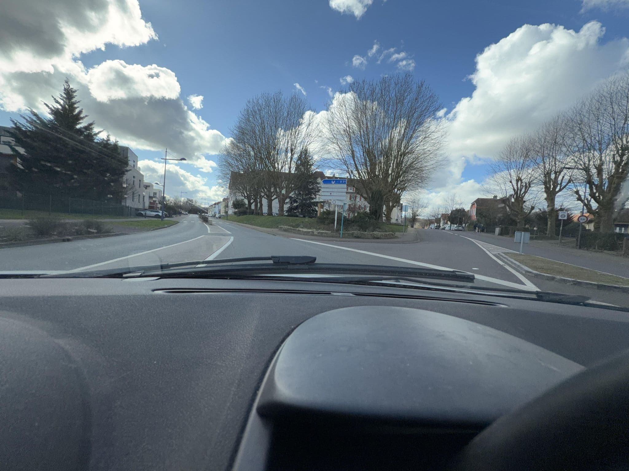 Street view near Arcantis Hôtel Agena, Hagondange — © turtle57 (CC BY-SA · Mapillary)