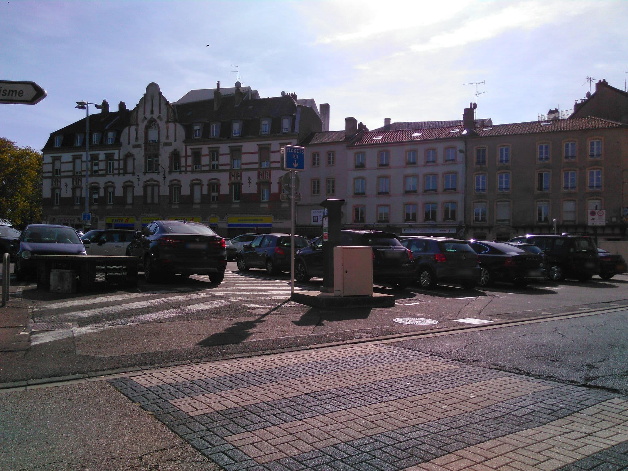 Street view near Le Concorde, Thionville — © serj_nickel (CC BY-SA · Mapillary)
