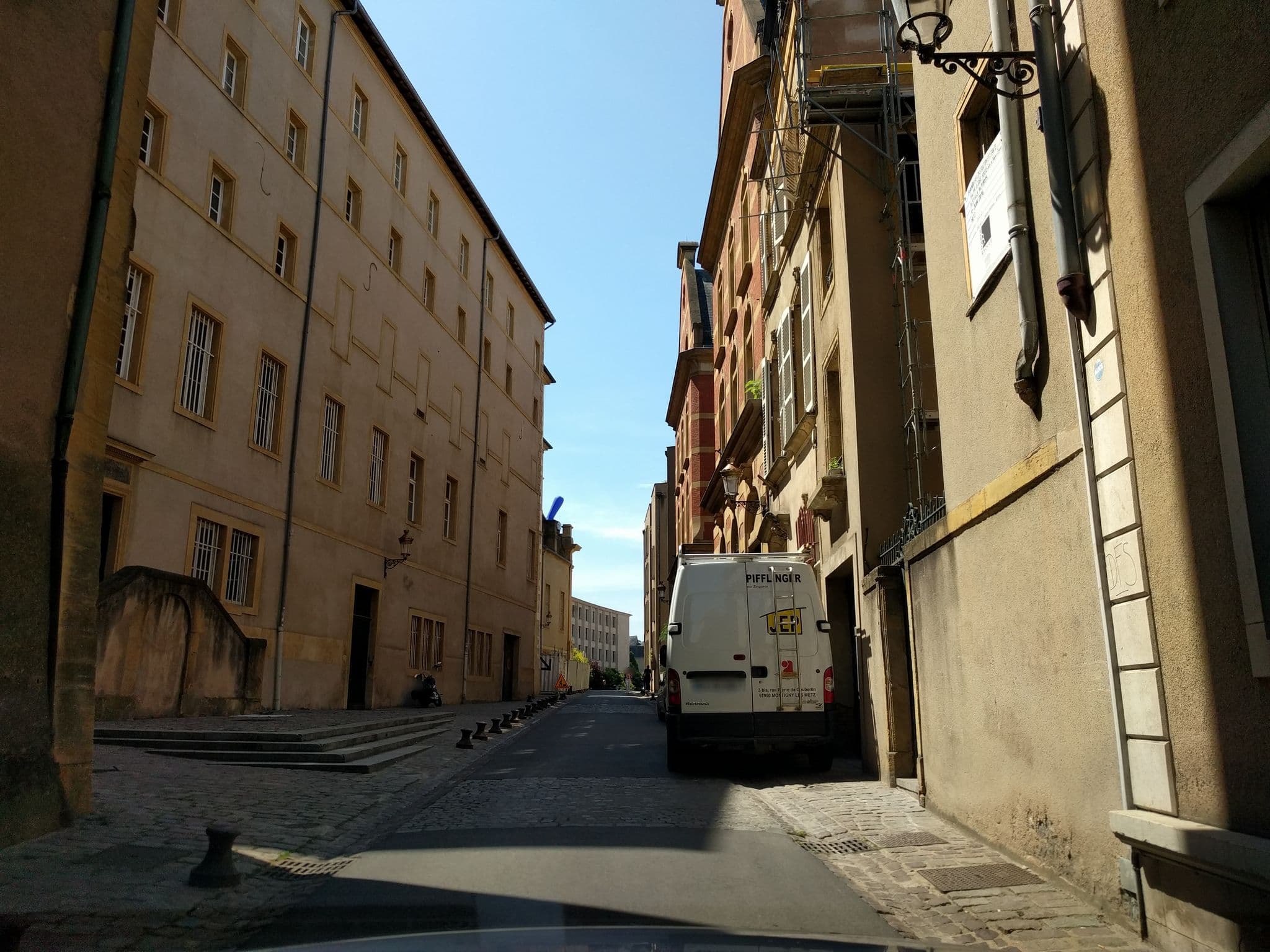Street view near Chic en Ville, Metz — © mappy_sa (CC BY-SA · Mapillary)