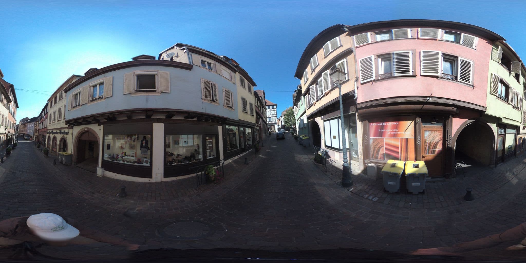 Street view near Residence la Couronne, Barr — © geovelo (CC BY-SA · Mapillary)