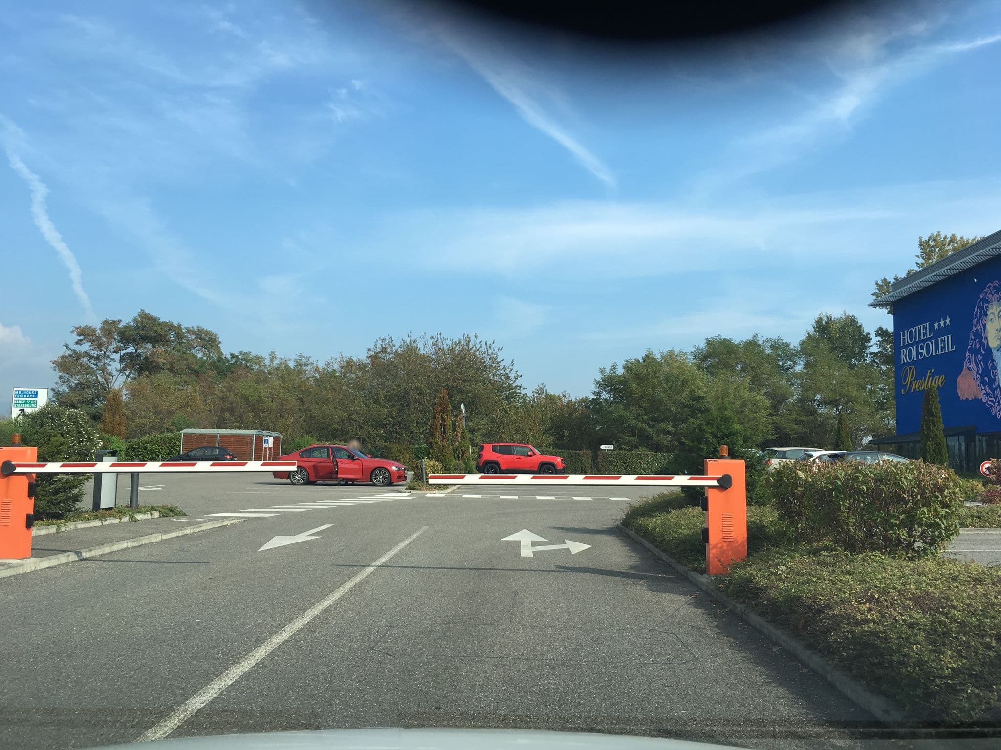 Street view near Roi Soleil Prestige, Houssen — © mappy_sa (CC BY-SA · Mapillary)