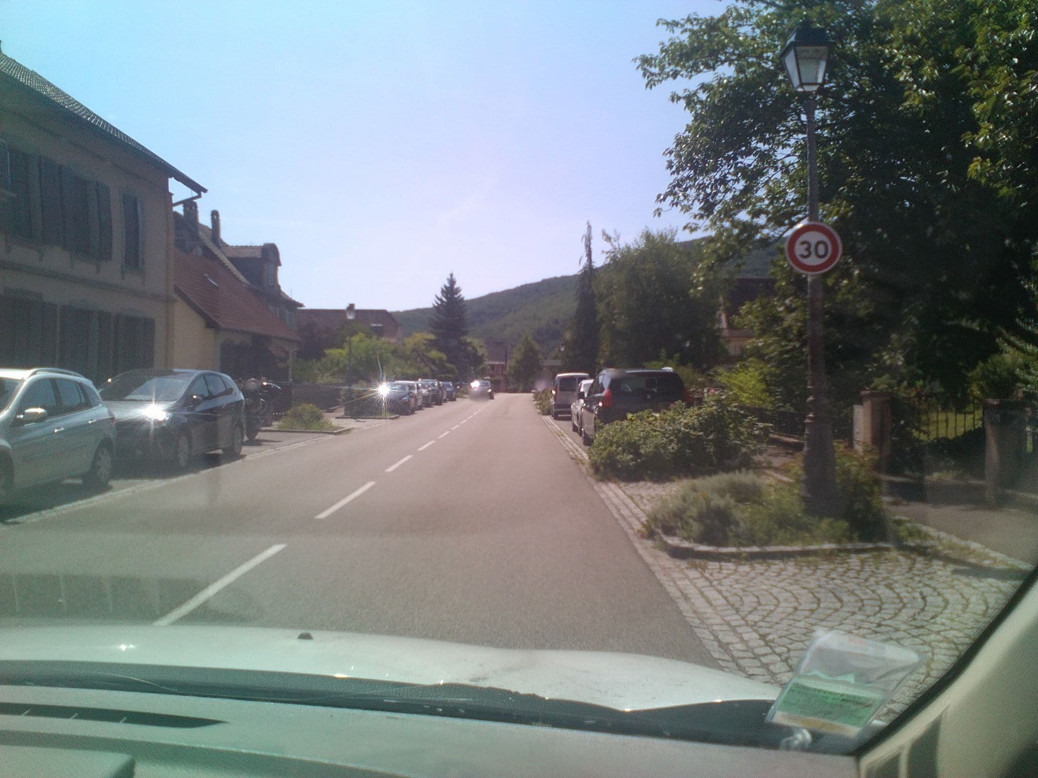 Street view near Chez Moera -Sur la Route des Vins, Kaysersberg — © blap (CC BY-SA · Mapillary)