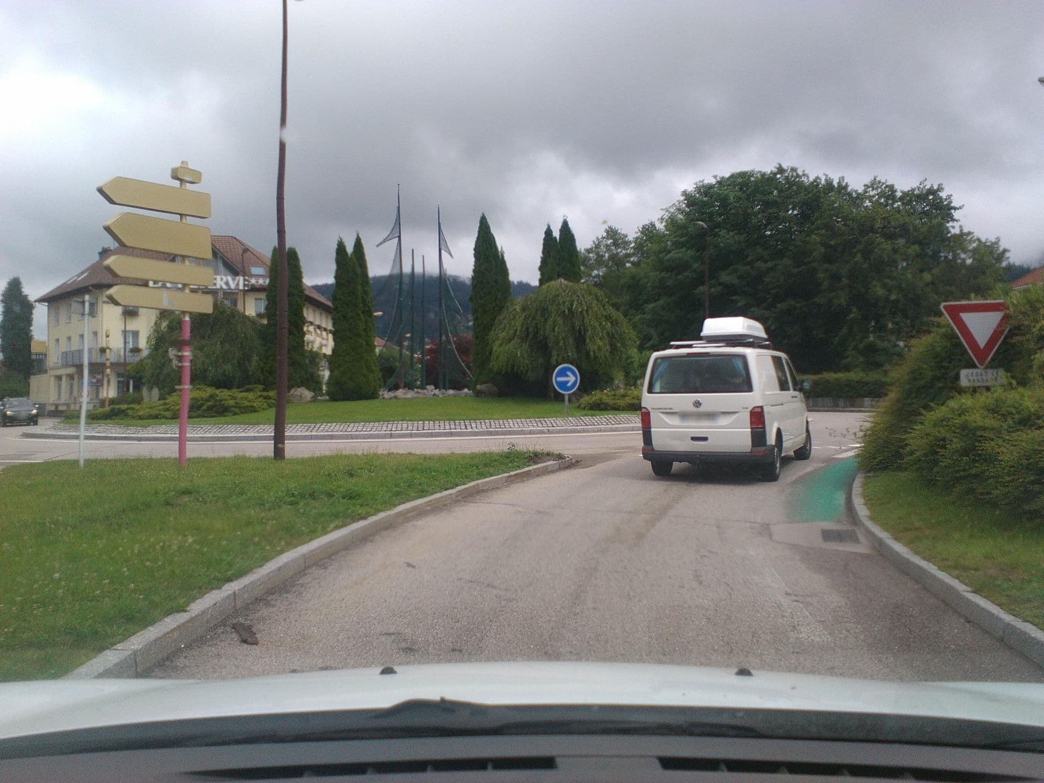 Street view near Le P’tit Hotel Du Lac, Gérardmer — © blup (CC BY-SA · Mapillary)