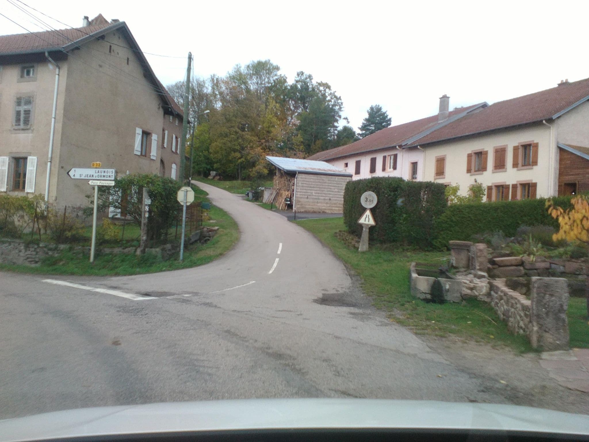 Street view near Chambres d'hôtes la ferme de Marion, Senones — © blup (CC BY-SA · Mapillary)