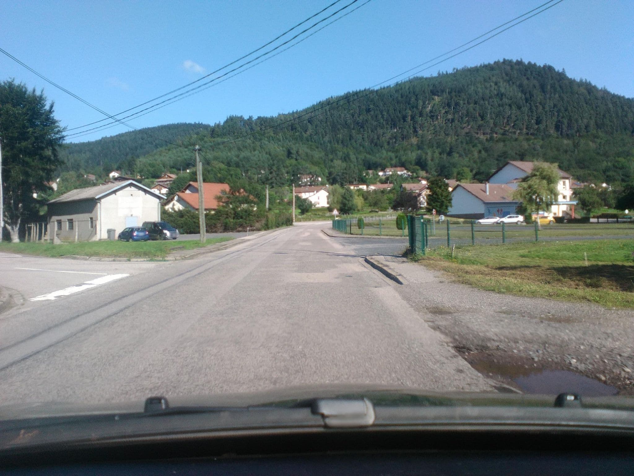 Street view near Le Haut Fer, Taintrux — © blup (CC BY-SA · Mapillary)