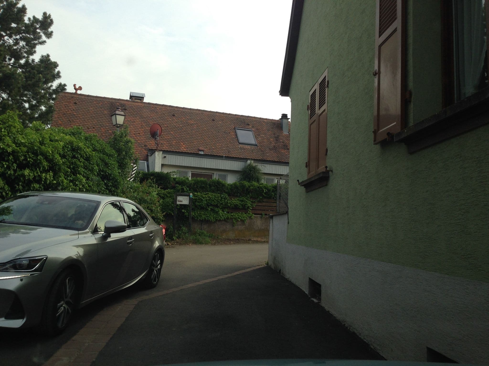 Street view near Clos Froehn, Riquewihr — © ghirlemann (CC BY-SA · Mapillary)