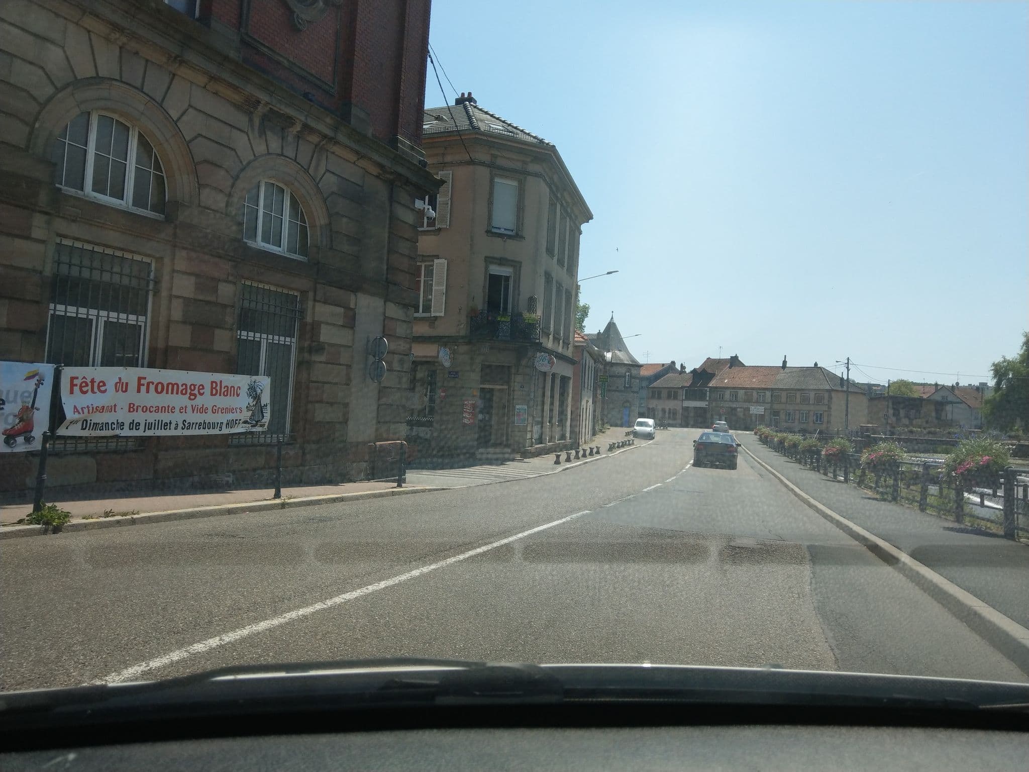 Street view near Croisee des Parcs Location de logements de tourisme, Sarrebourg — © 5rmft (CC BY-SA · Mapillary)