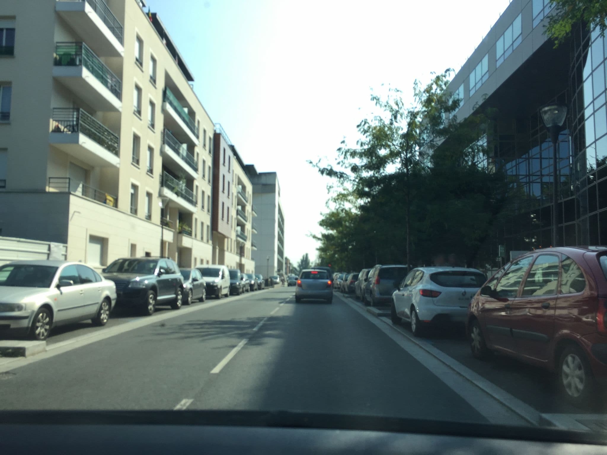 Street view near Hotel Mercure Paris Massy Gare TGV, Massy — © pvk (CC BY-SA · Mapillary)