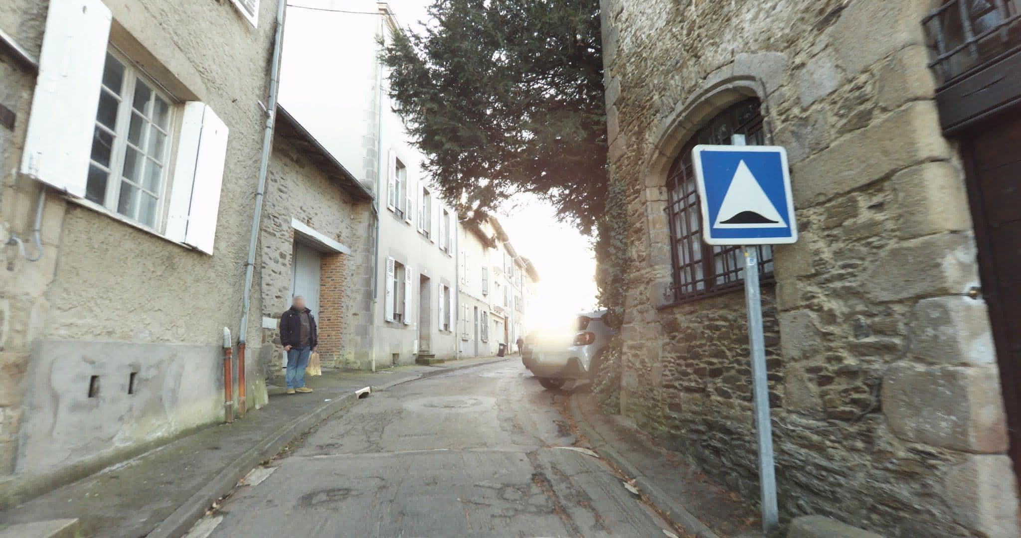 Street view near Gîte Paroissial des Pèlerins de Saint-Jacques, Aixe-sur-Vienne — © sogefi (CC BY-SA · Mapillary)