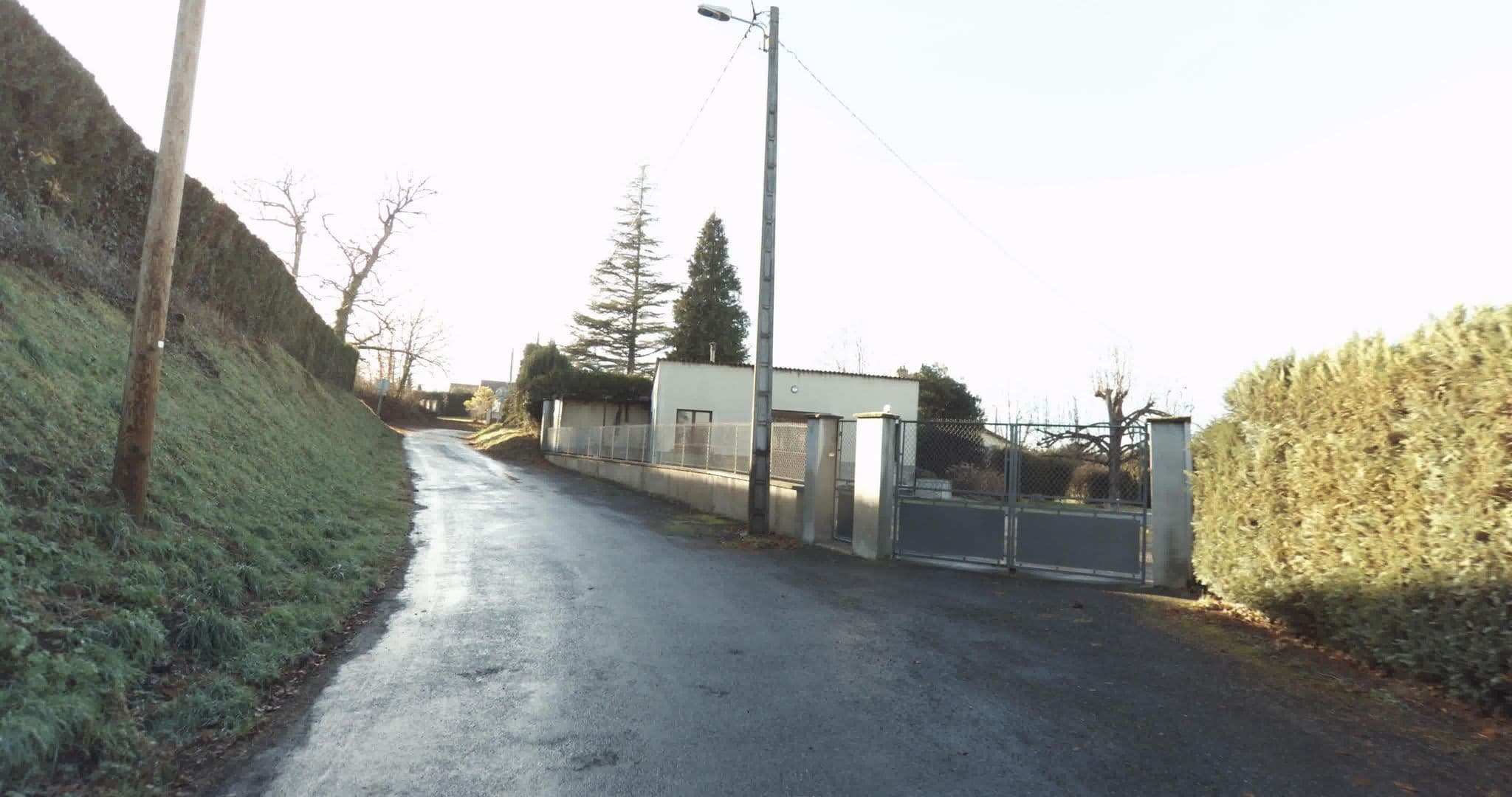Street view near Chambre d'hôtes de la Rue de la Pouge, Aixe-sur-Vienne — © sogefi (CC BY-SA · Mapillary)
