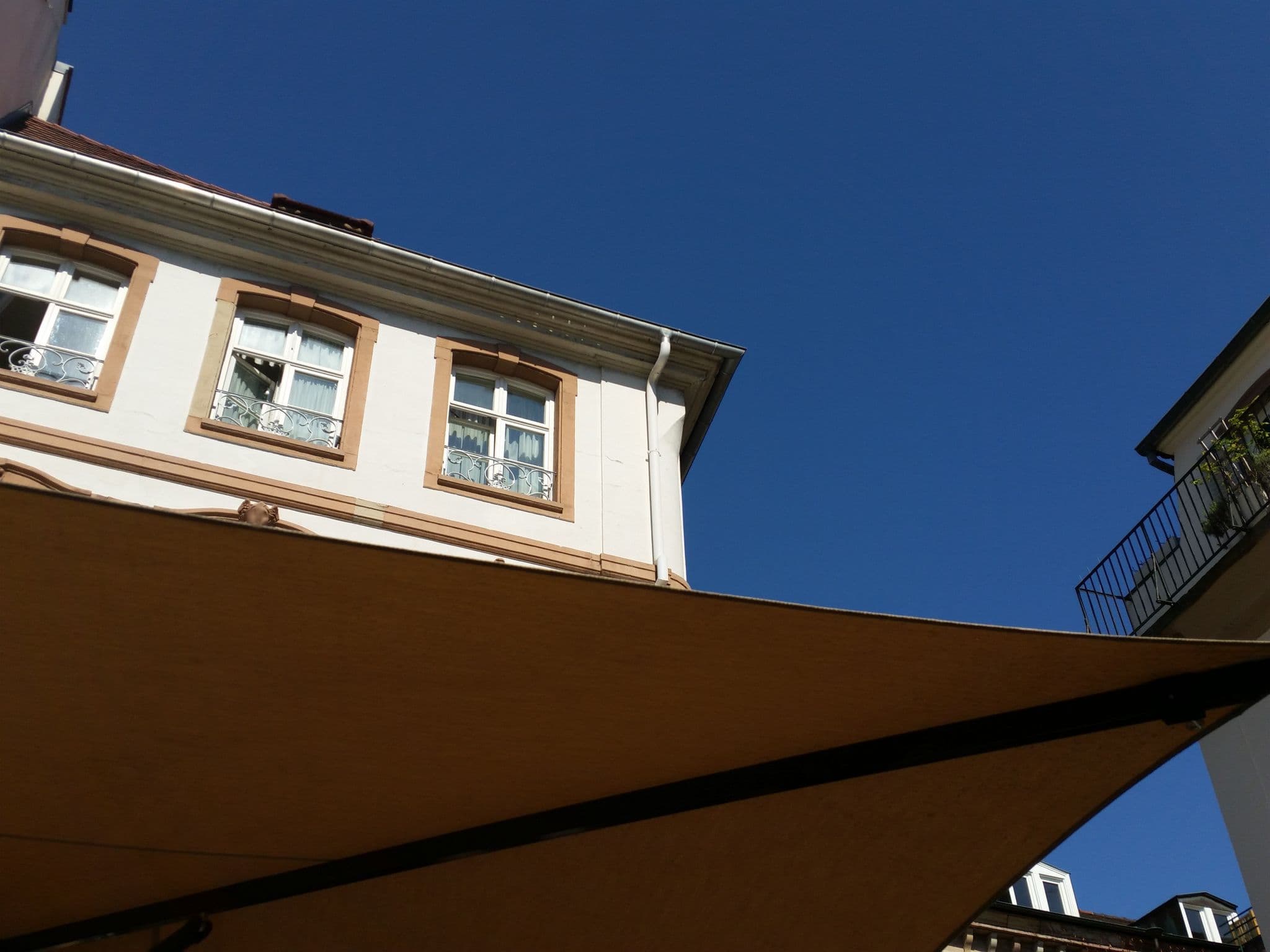 Street view near Citotel des Arts, Strasbourg — © it_s_so_funny (CC BY-SA · Mapillary)