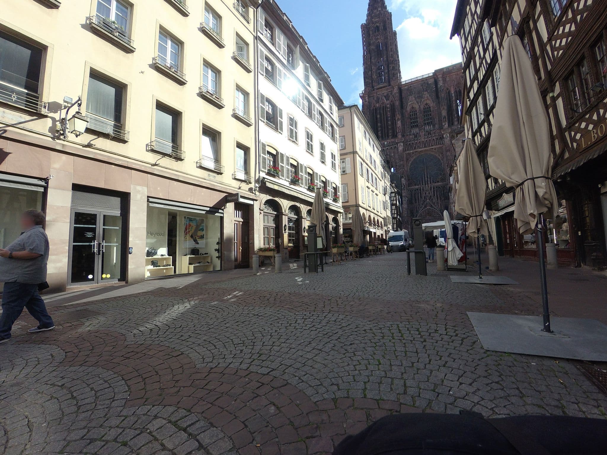 Street view near Résidence O Lit, Strasbourg — © larshelmin (CC BY-SA · Mapillary)