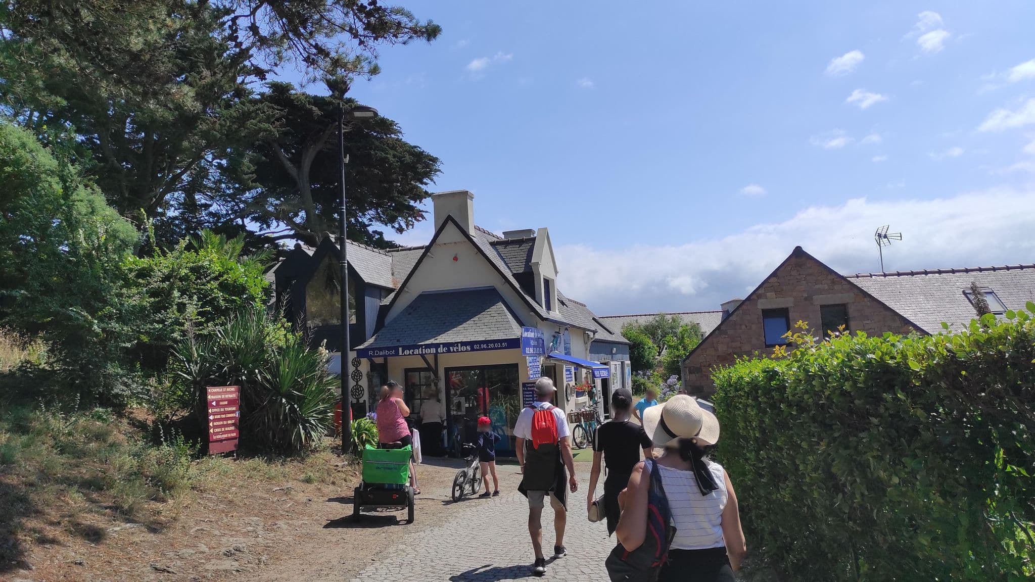 Street view near Côté mer, Ploubazlanec — © yod4z (CC BY-SA · Mapillary)