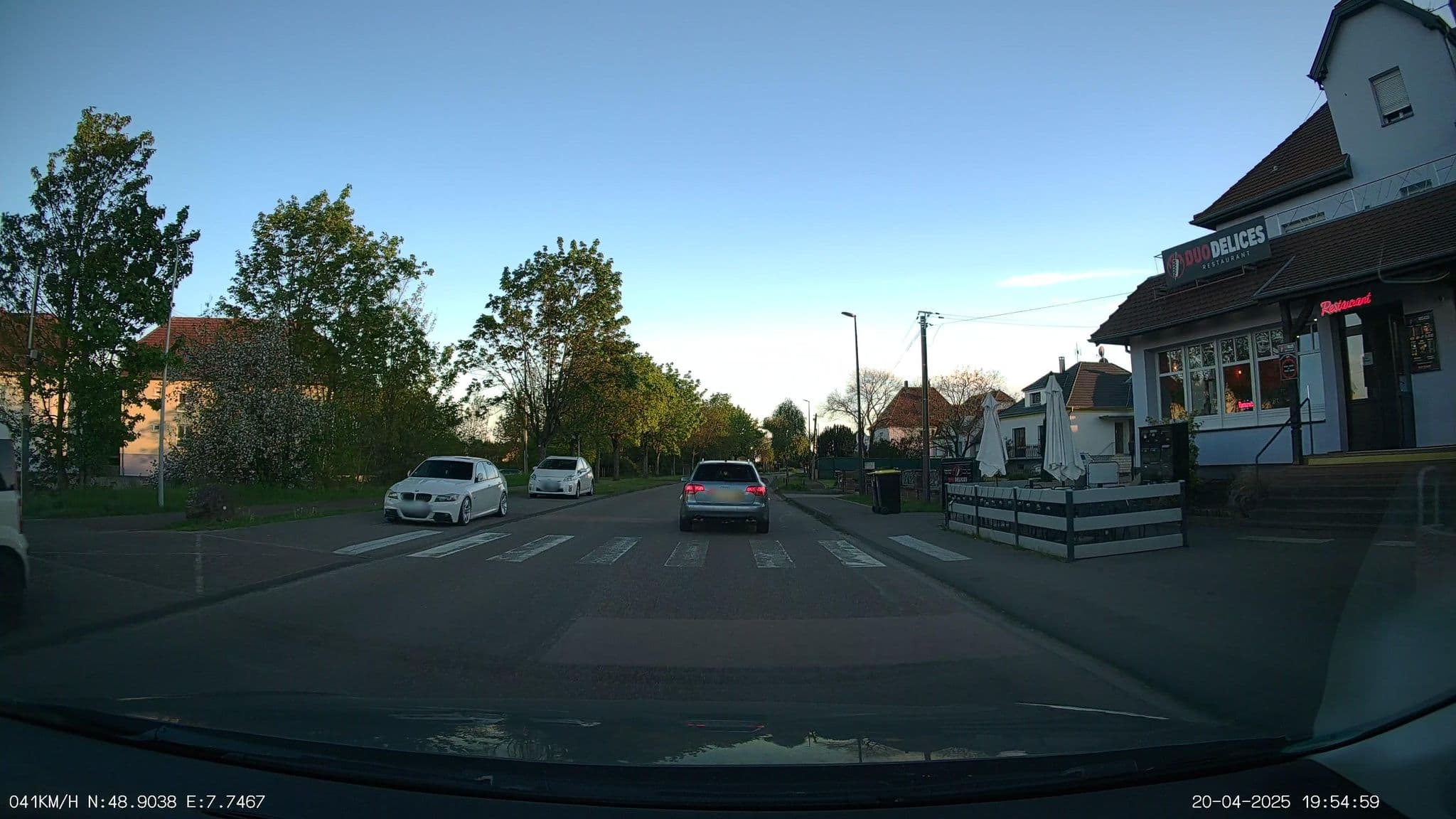 Street view near L'Explorateur, Durrenbach — © heetENkoel (CC BY-SA · Mapillary)