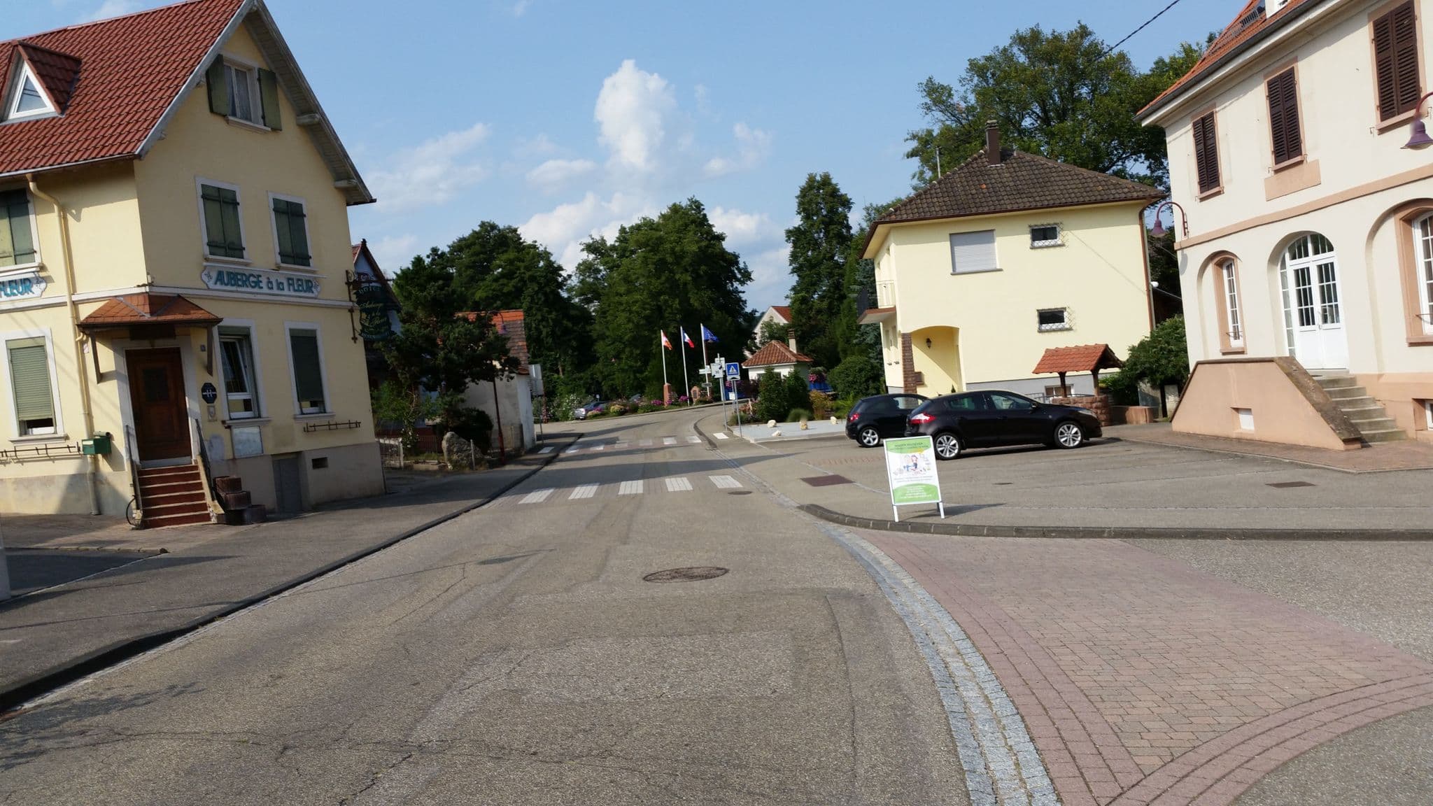 Street view near Auberge à la Fleur, Lauterbourg — © gpermant (CC BY-SA · Mapillary)