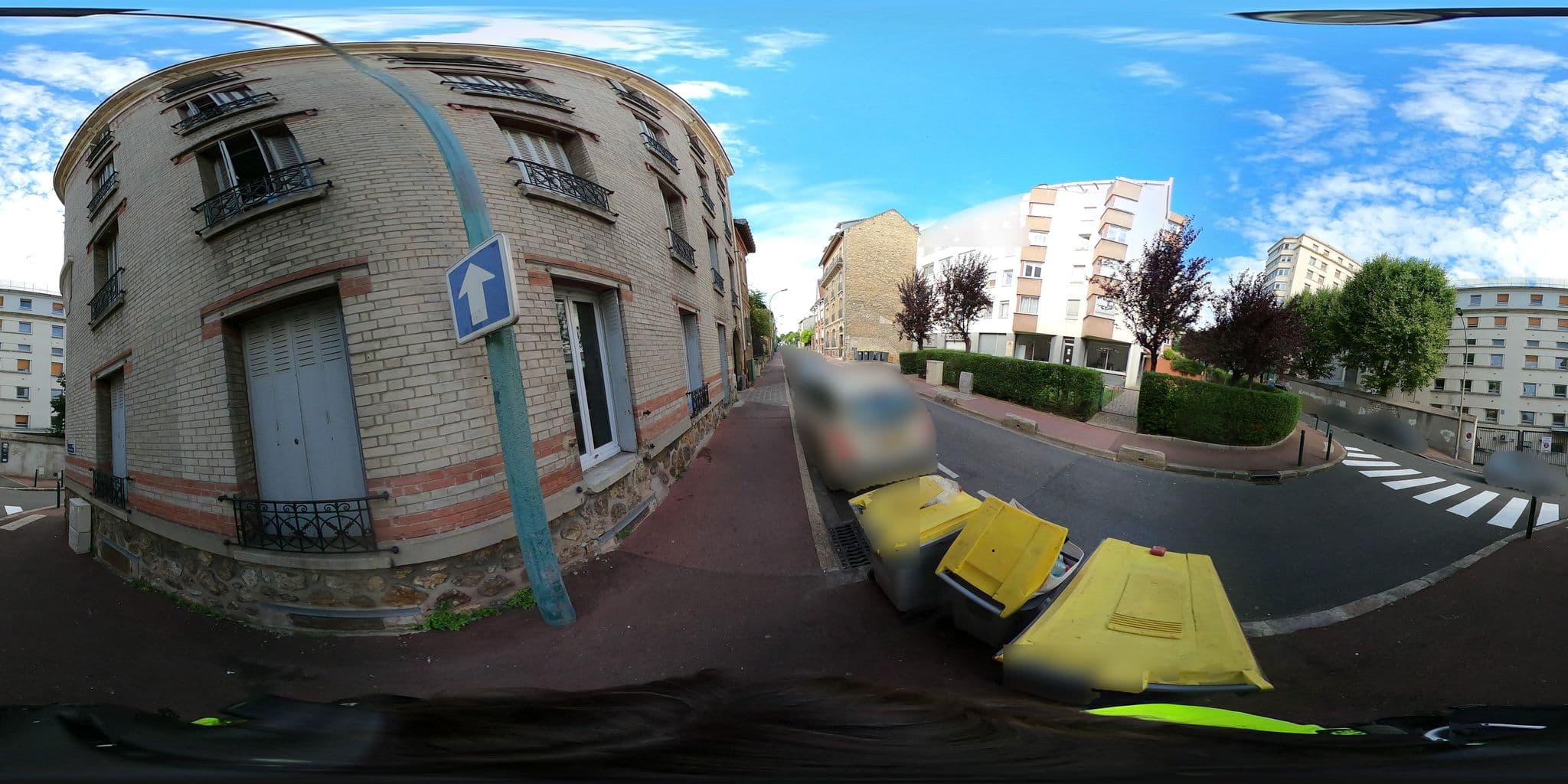 Street view near Hôtel Savoy, Suresnes — © cartocite (CC BY-SA · Mapillary)