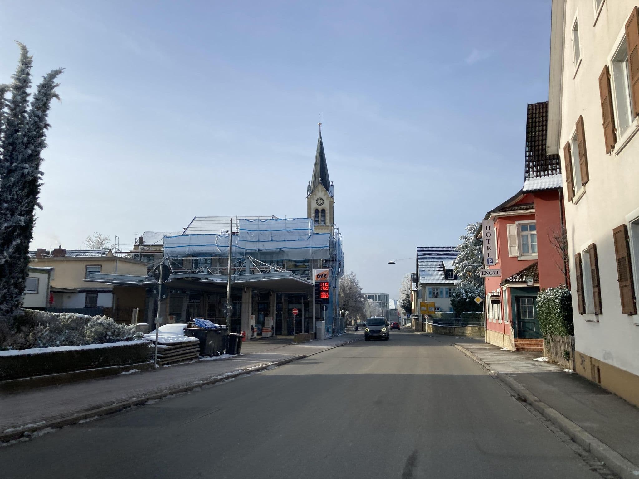 Street view near Hotel Engel, Müllheim — © tasmaniadevil (CC BY-SA · Mapillary)