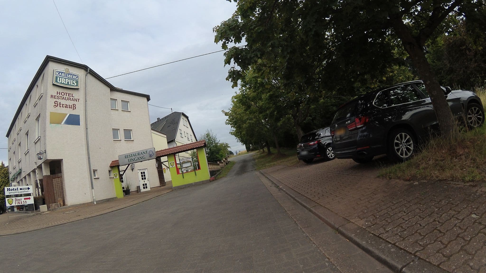 Street view near Hotel-Restaurant Strauß, Schwalbach — © teddy73 (CC BY-SA · Mapillary)