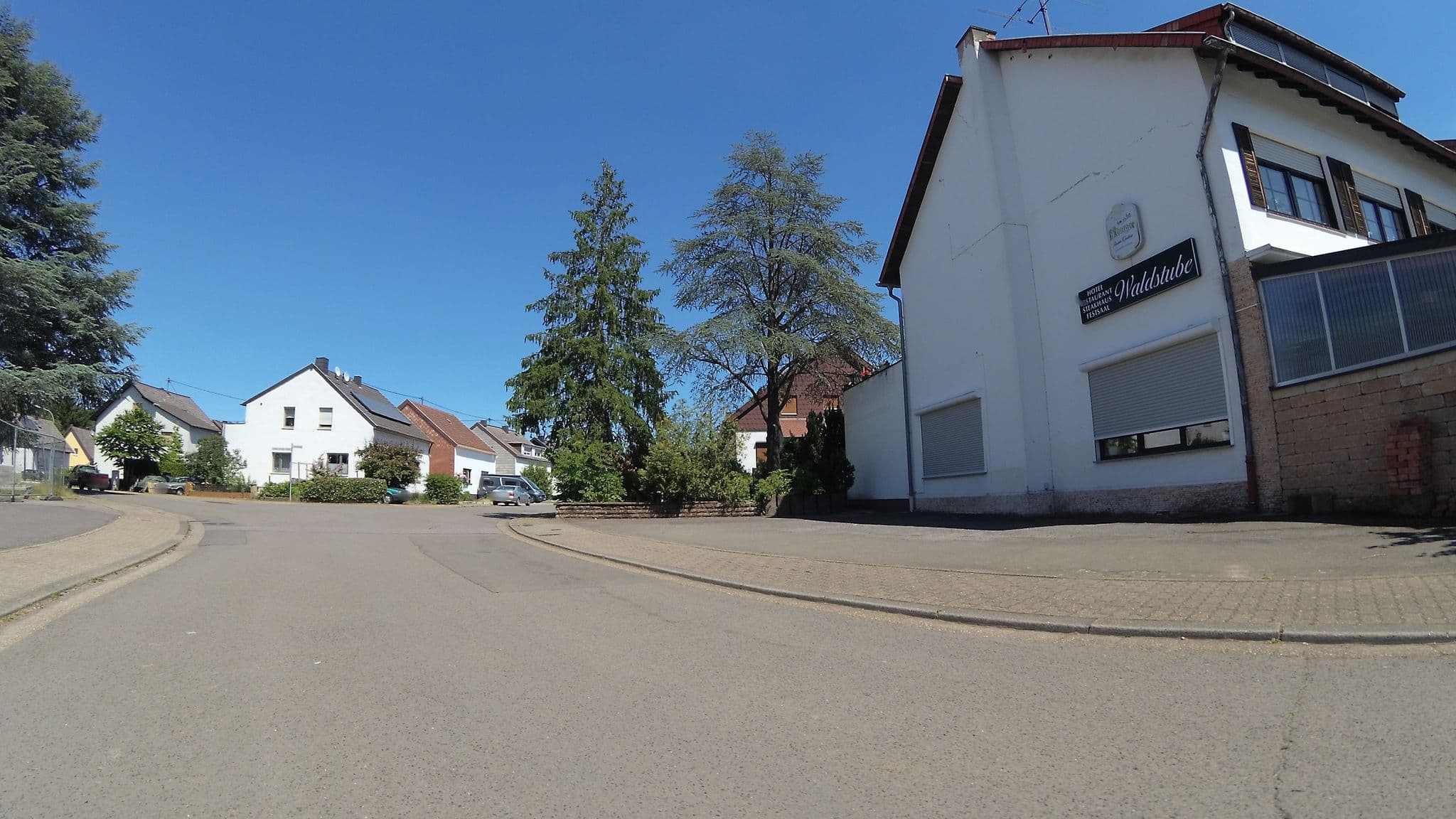 Street view near Waldstube Inh.D.u.M. Arnoldi, Saarwellingen — © teddy73 (CC BY-SA · Mapillary)