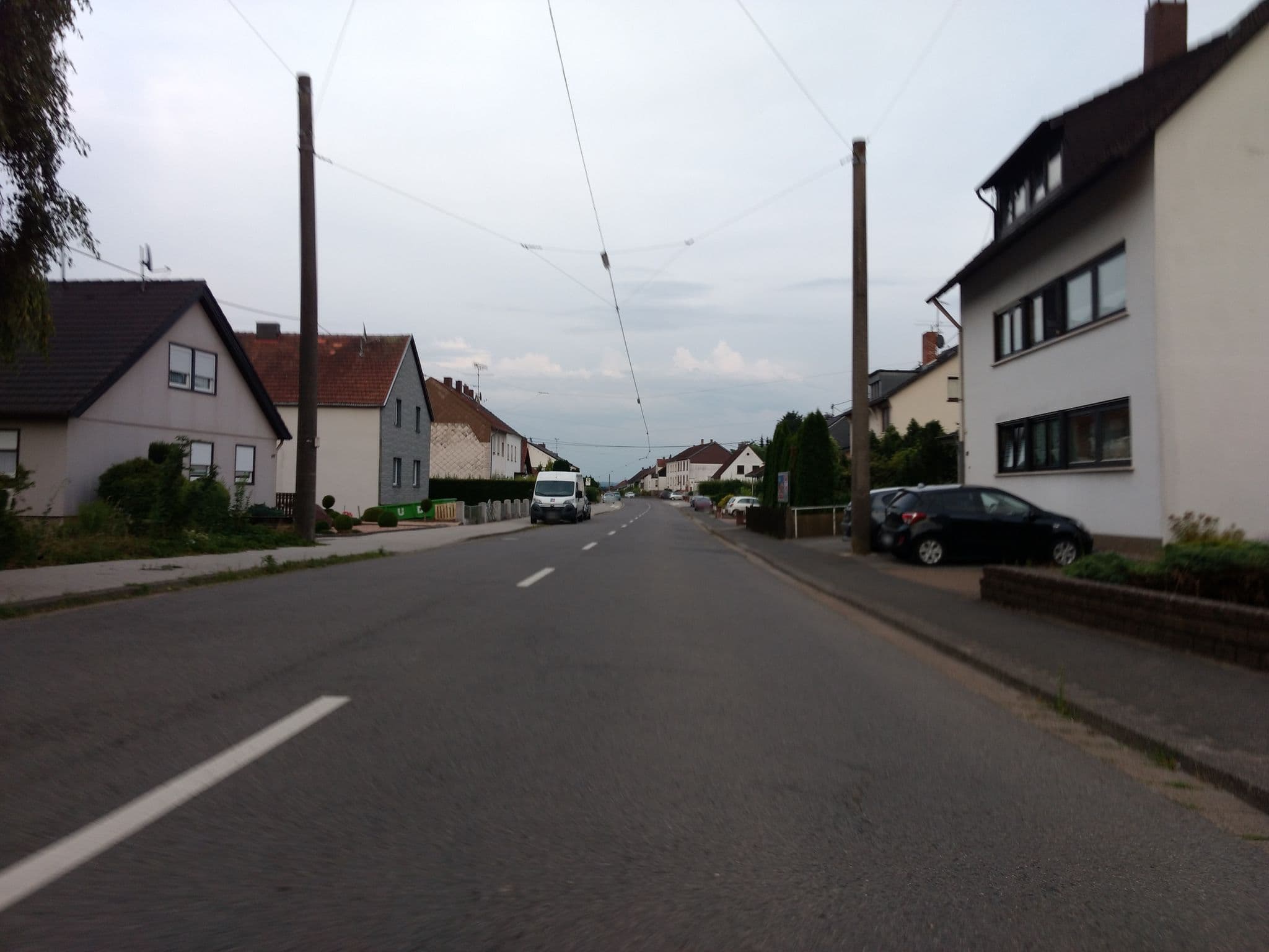 Street view near Hotel-Garni Zum Schloßberg, Wallerfangen — © lokilech (CC BY-SA · Mapillary)