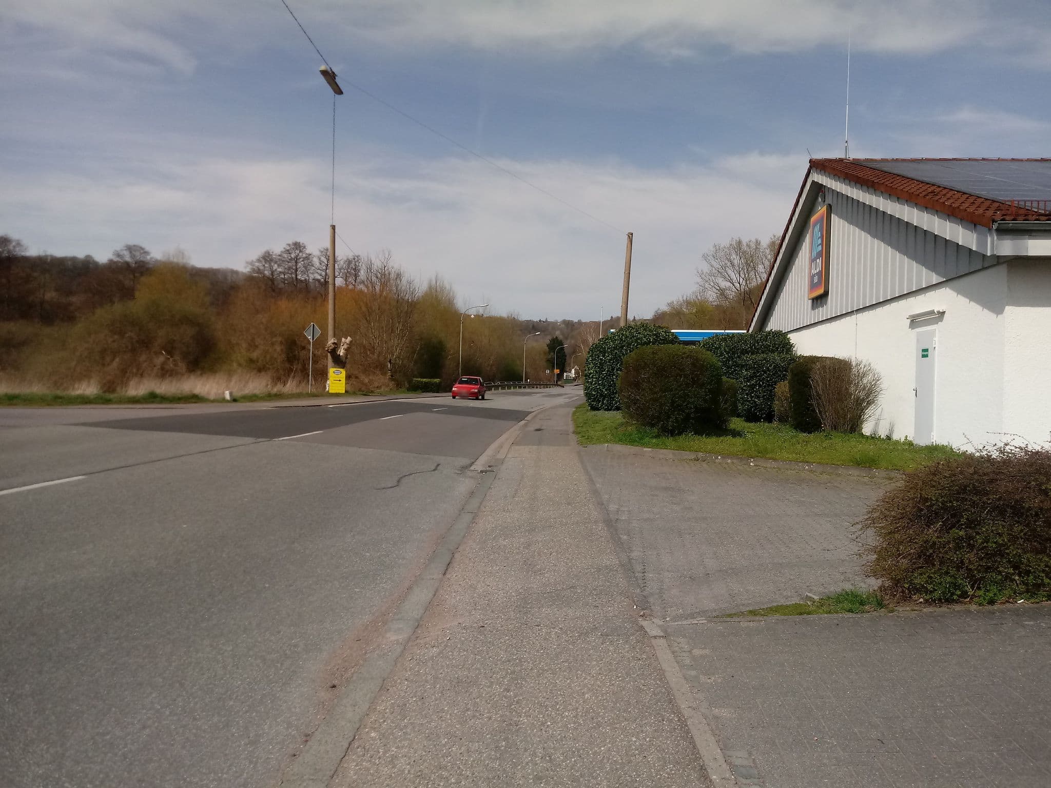 Street view near Katharinenhof, Überherrn — © anzur (CC BY-SA · Mapillary)