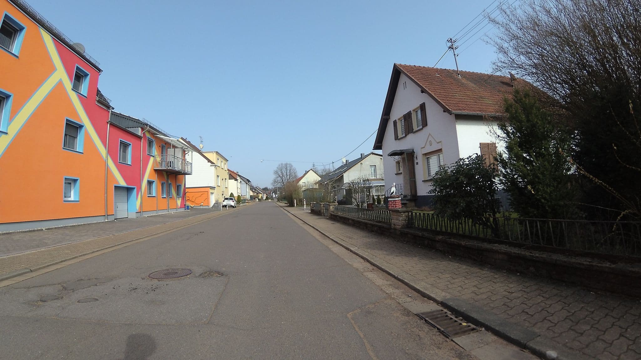 Street view near Ferienwohnungen & Appartements Roth, Beckingen — © teddy73 (CC BY-SA · Mapillary)