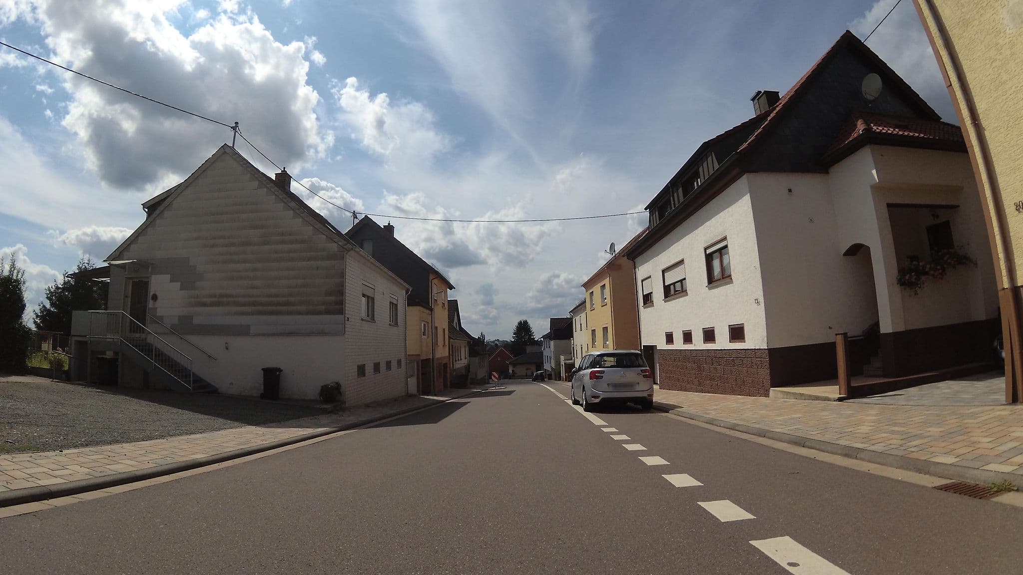 Street view near Pension Geheimrat, Schiffweiler — © teddy73 (CC BY-SA · Mapillary)