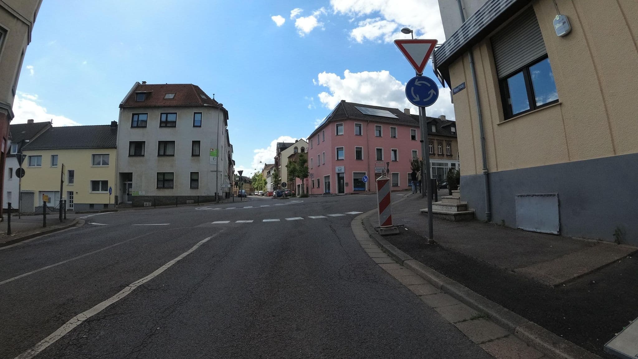 Street view near Ferienwohnung am Weltkulturerbe Inh. Michael Schüssler, Völklingen — © teddy73 (CC BY-SA · Mapillary)