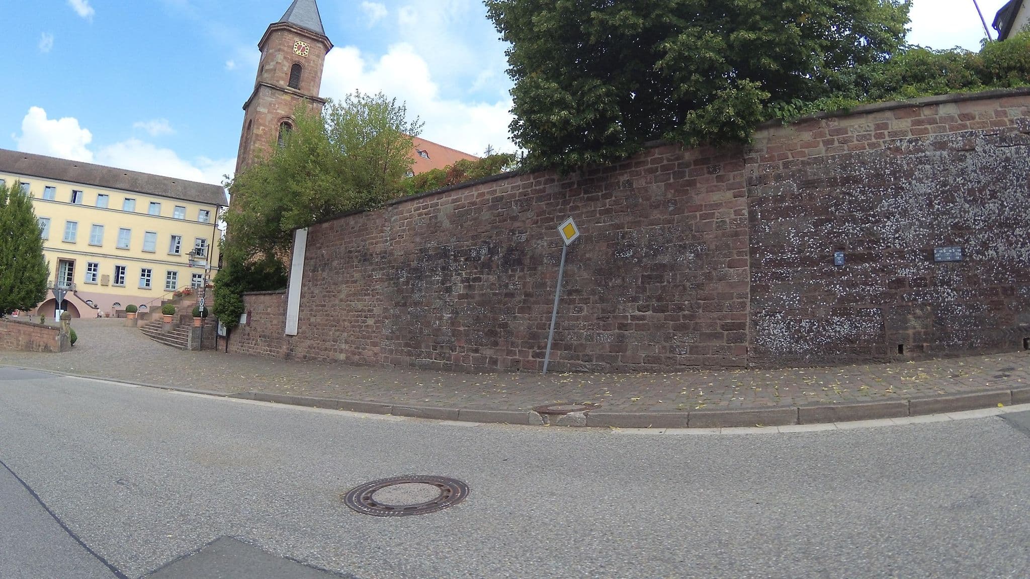 Street view near Lösch für Freunde, Hornbach — © teddy73 (CC BY-SA · Mapillary)