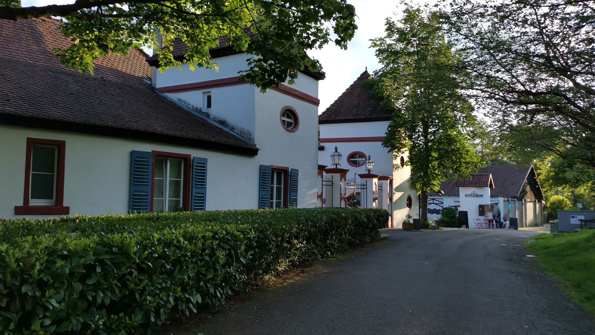Street view near Thomas Kaffke Hospitality GmbH, Blieskastel — © meskalin (CC BY-SA · Mapillary)