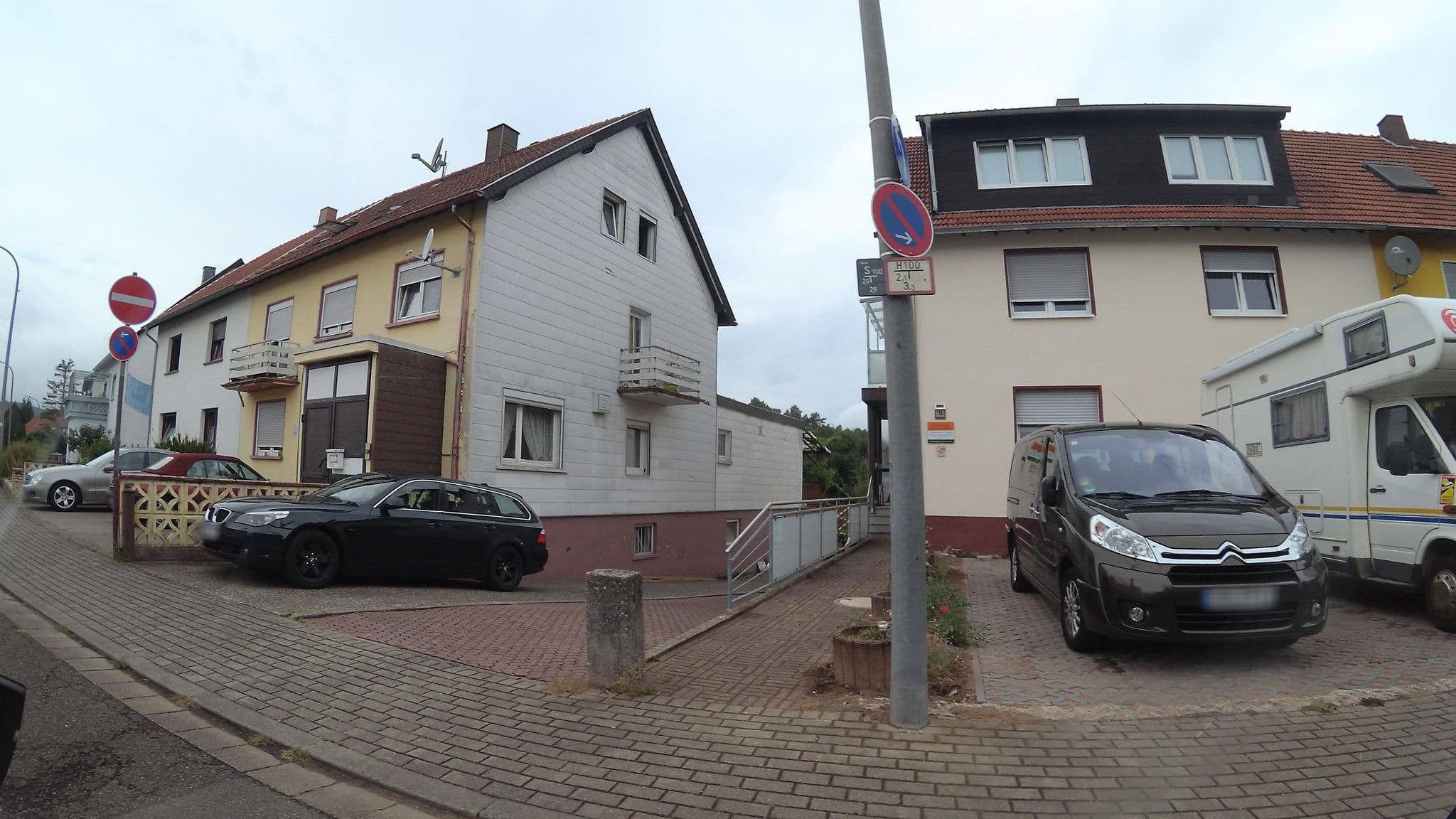 Street view near Haus Felix, Sankt Ingbert — © teddy73 (CC BY-SA · Mapillary)