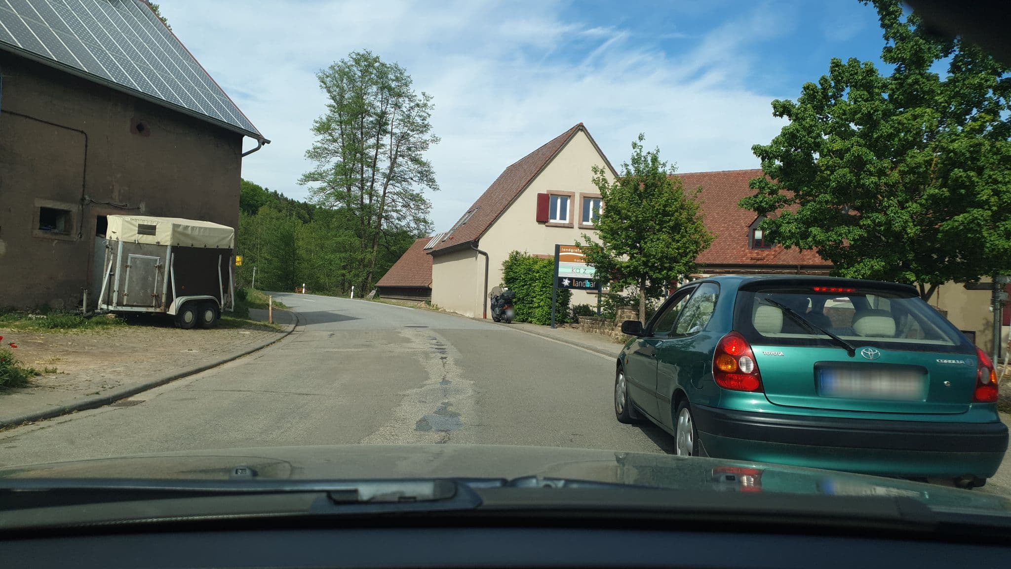Street view near Landgrafenmühle, Obernheim-Kirchenarnbach — © b166er (CC BY-SA · Mapillary)