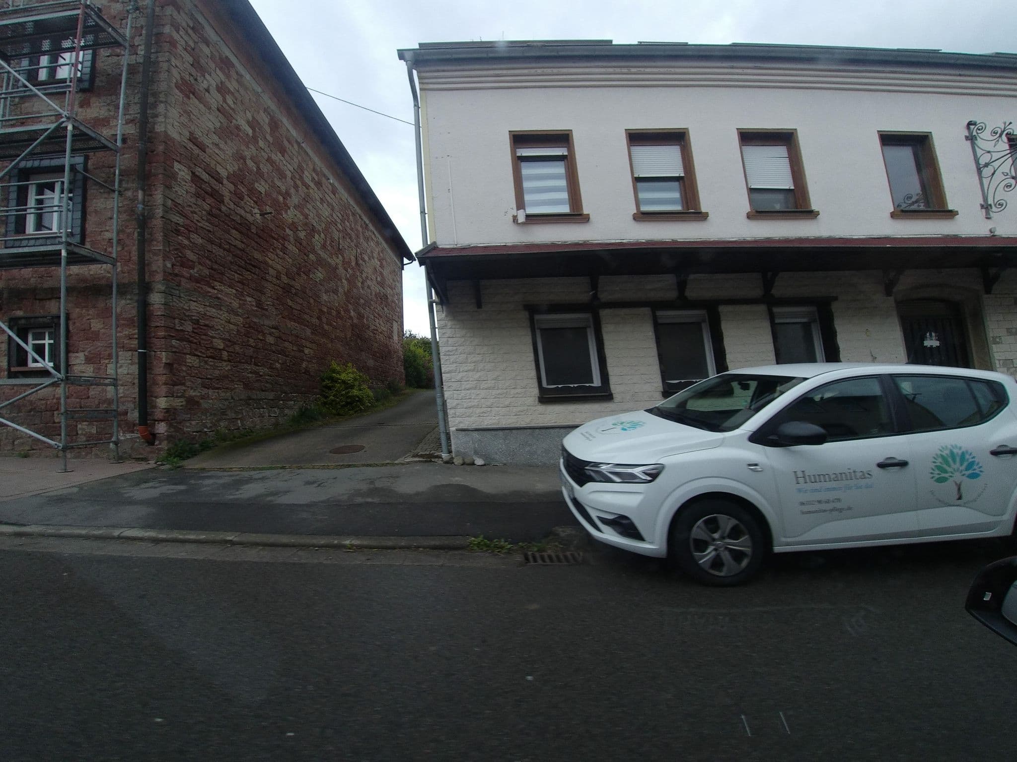 Street view near Landgasthaus Battweiler Hof, Contwig — © teddy73 (CC BY-SA · Mapillary)