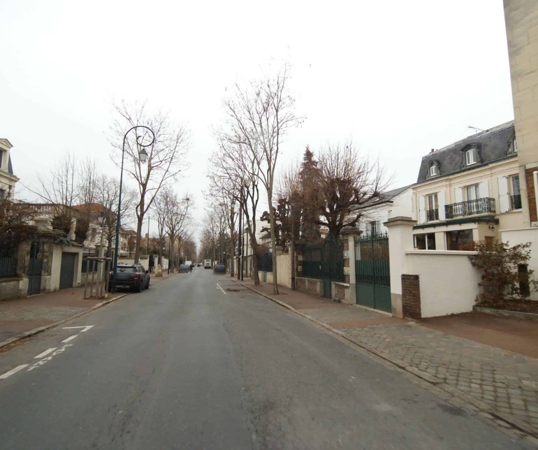 Street view near Hôtel Albert 1er, Rueil-Malmaison — © sogefi (CC BY-SA · Mapillary)