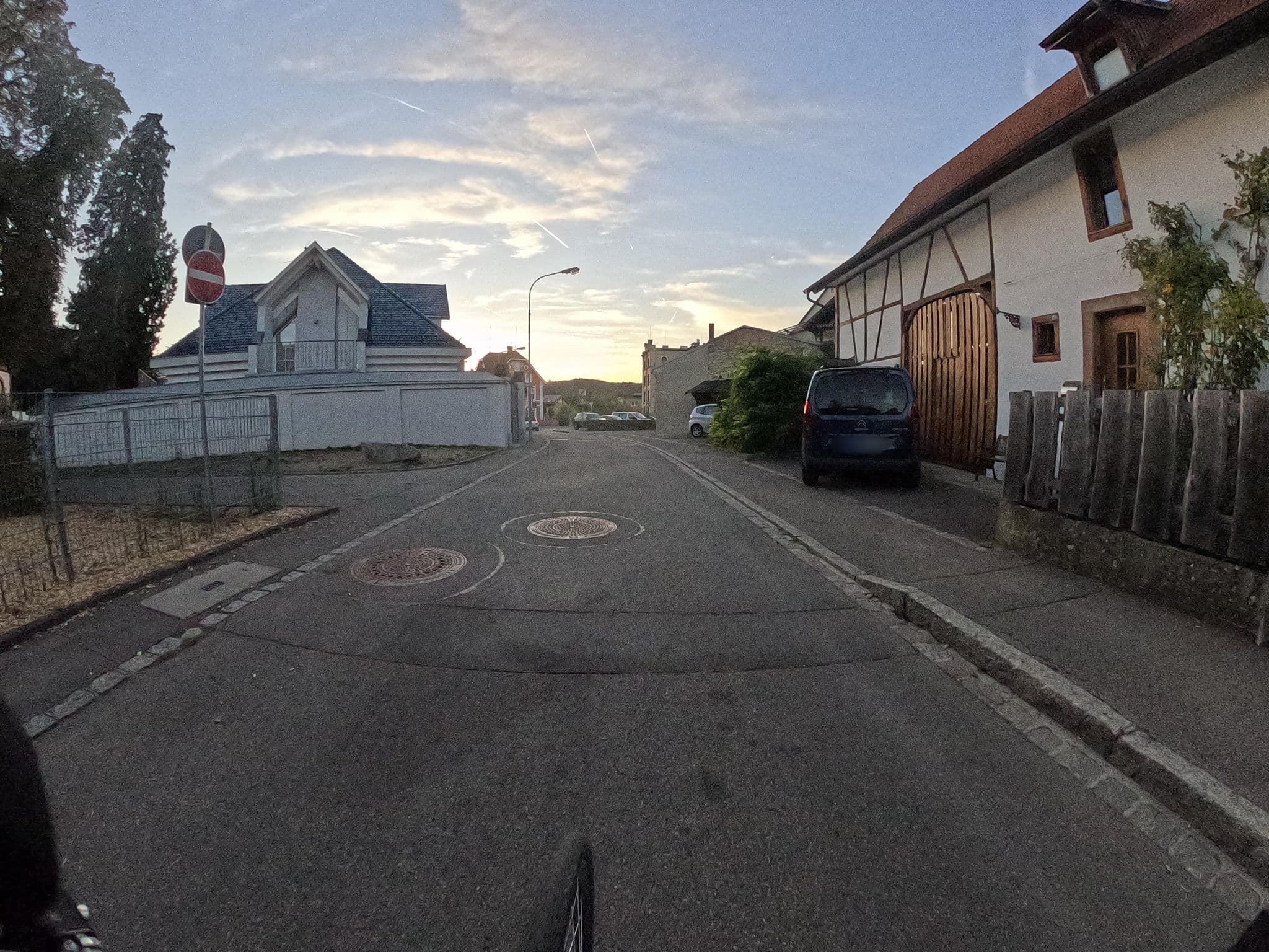 Street view near Bianca's Restaurant Hotel, Lörrach — © fmc_Mlvln (CC BY-SA · Mapillary)