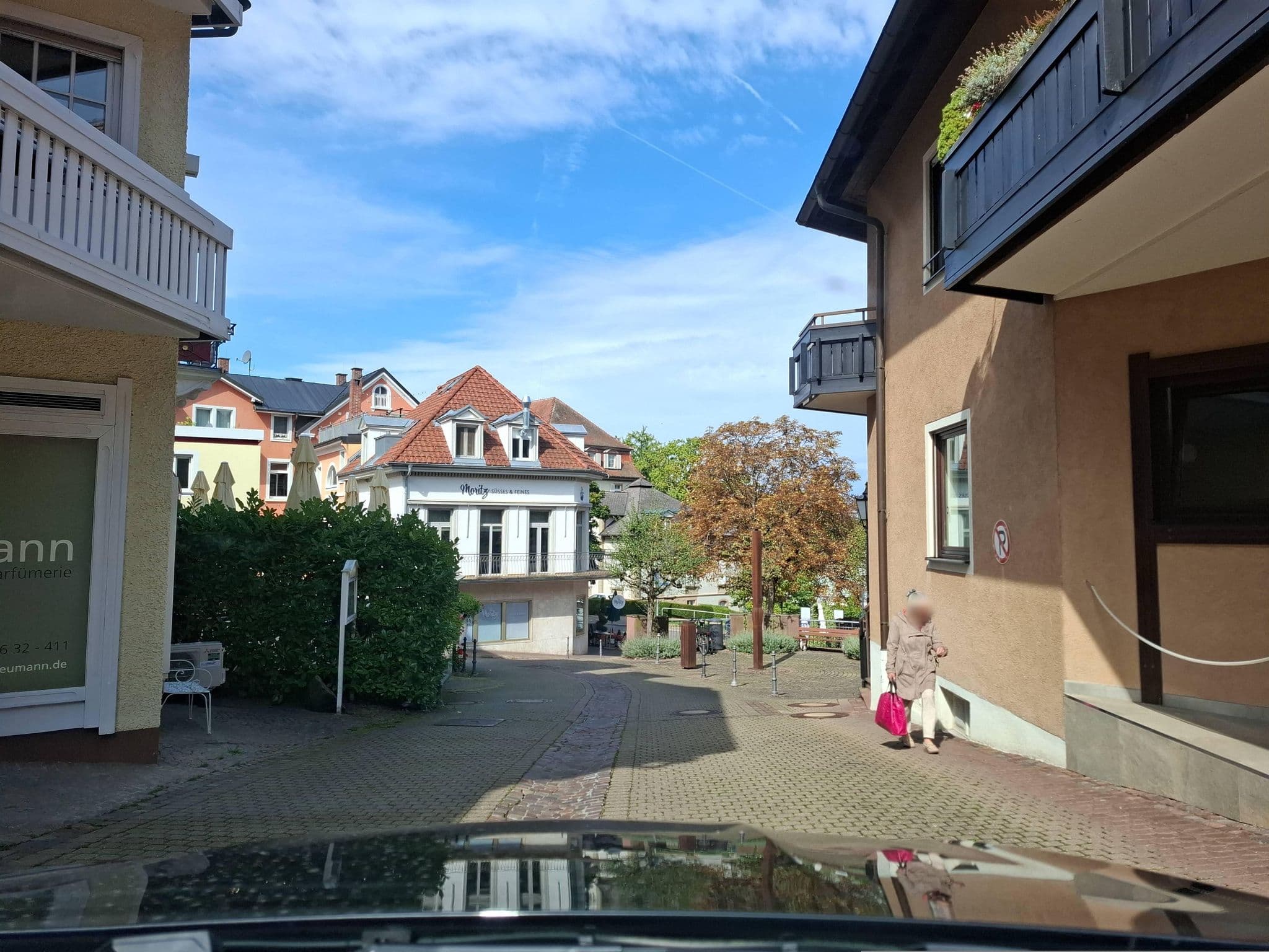 Street view near Gasthaus Zur Sonne, Badenweiler — © bct (CC BY-SA · Mapillary)