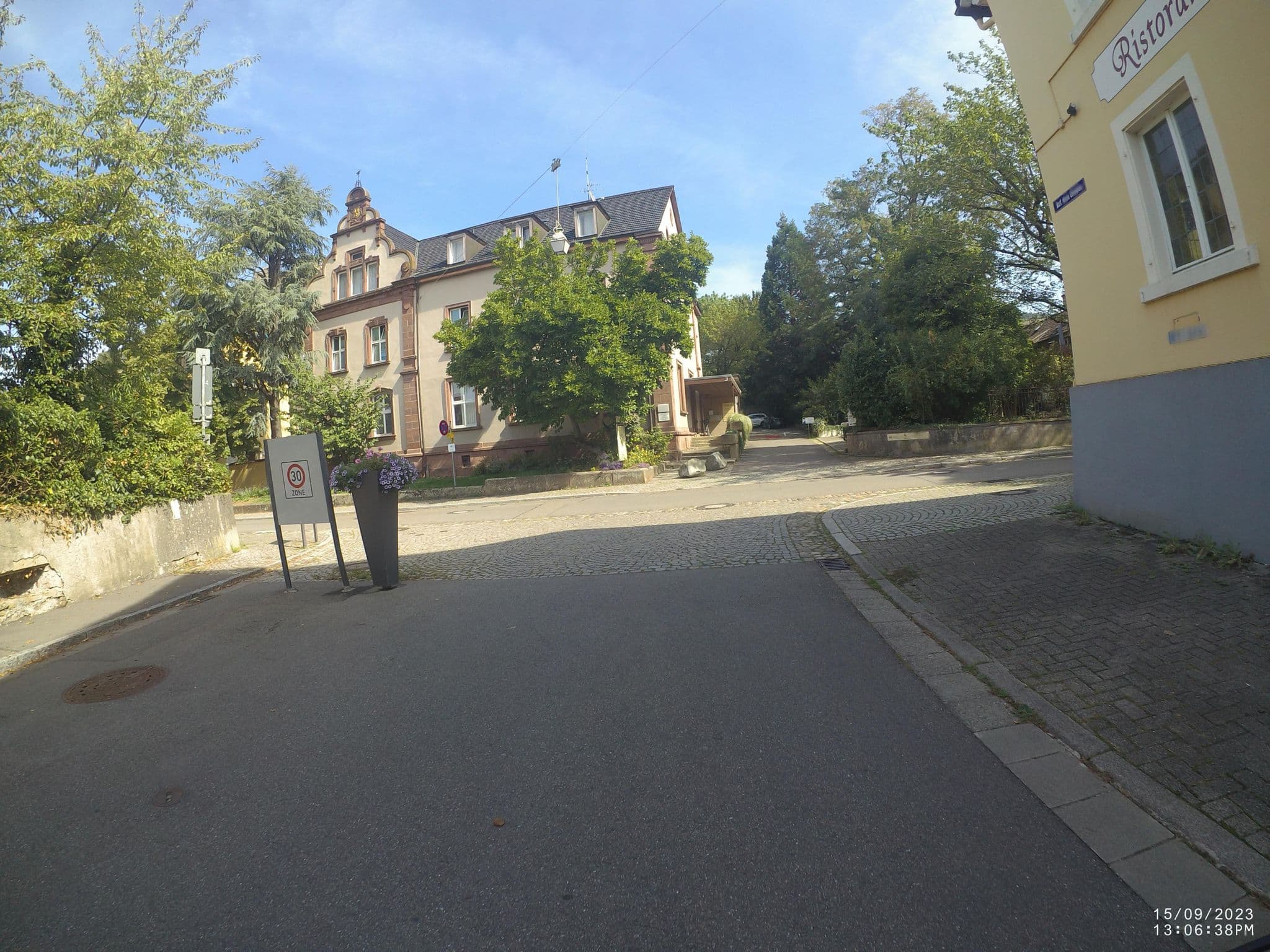 Street view near Haus Goethe in Staufen, Unterkrozingen — © VIA_DT (CC BY-SA · Mapillary)