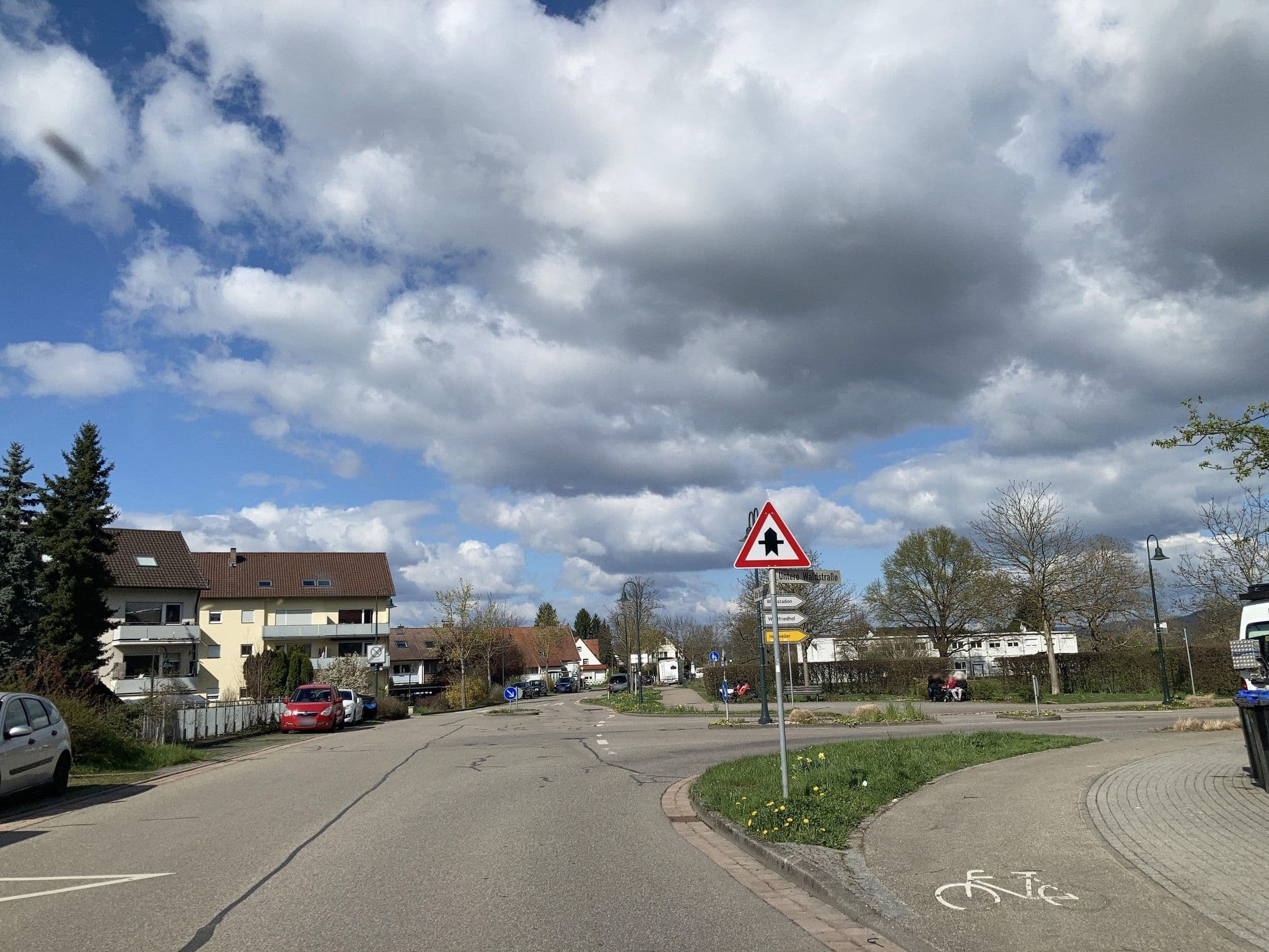 Street view near Fichtenstrasse, Gundelfingen — © tasmaniadevil (CC BY-SA · Mapillary)