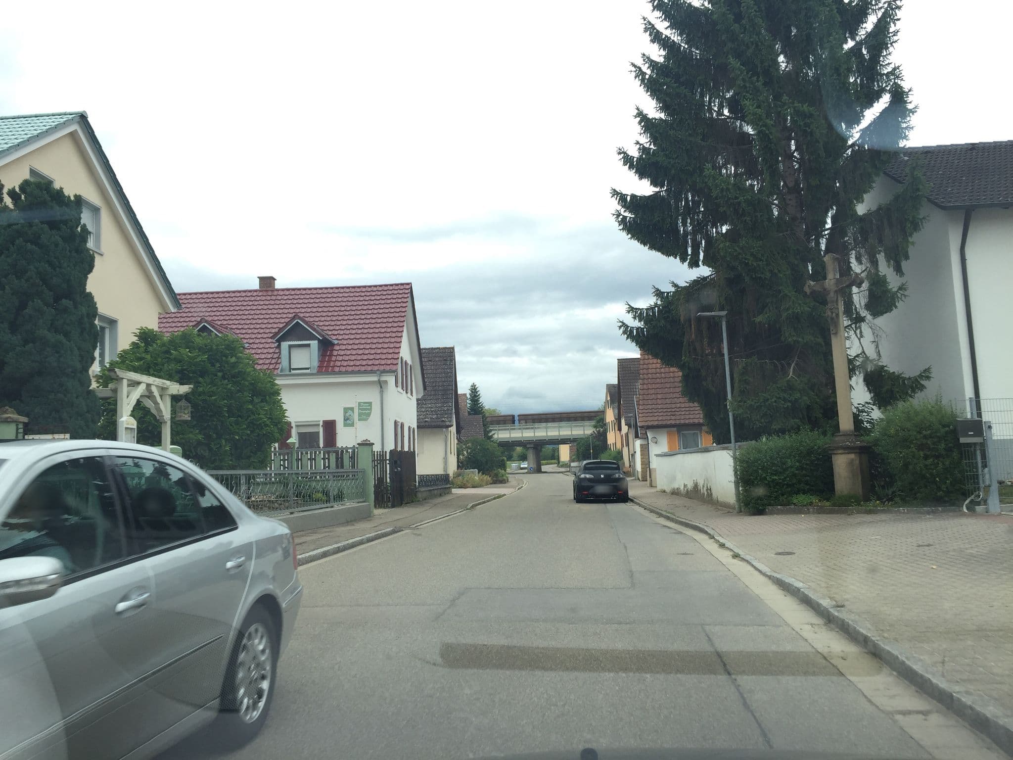 Street view near Ferienwohnung Sorgenfrei, Unterkrozingen — © fod (CC BY-SA · Mapillary)