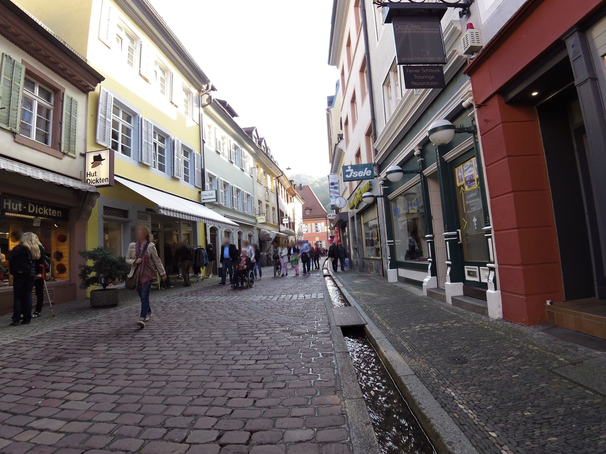 Street view near New England Apartment, Freiburg — © thomersch (CC BY-SA · Mapillary)