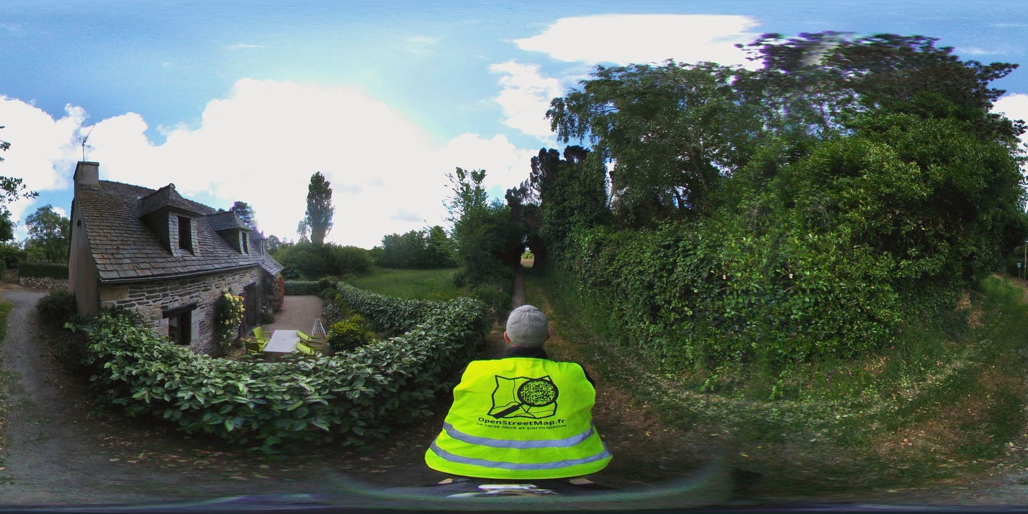 Street view near Gites de France, Henvic — © ev1velodyssee (CC BY-SA · Mapillary)