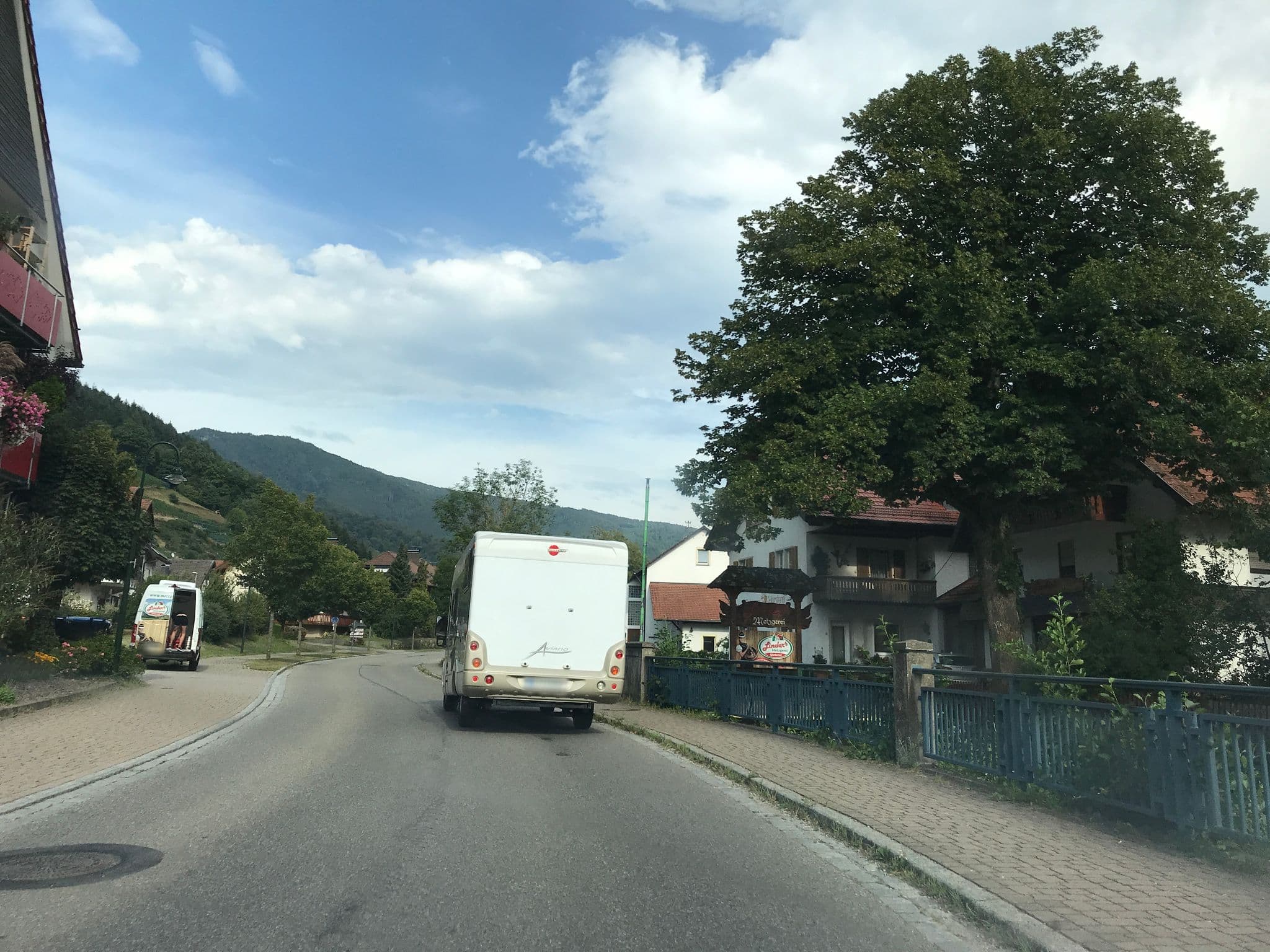 Street view near Hermann J. Schneider, Waldkirch — © tbkrtz (CC BY-SA · Mapillary)