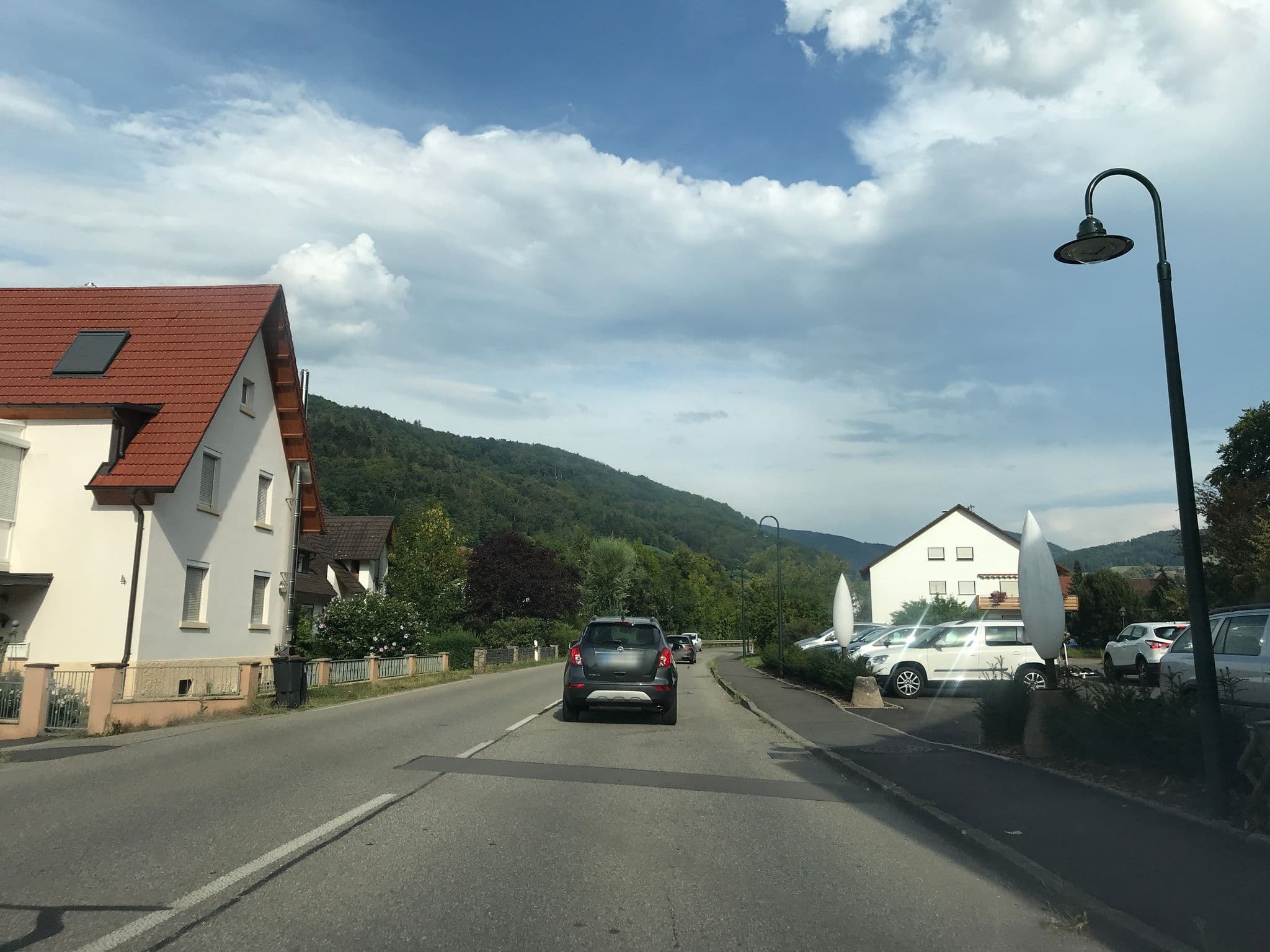 Street view near Hotel Zum Kreuz, Denzlingen — © tbkrtz (CC BY-SA · Mapillary)